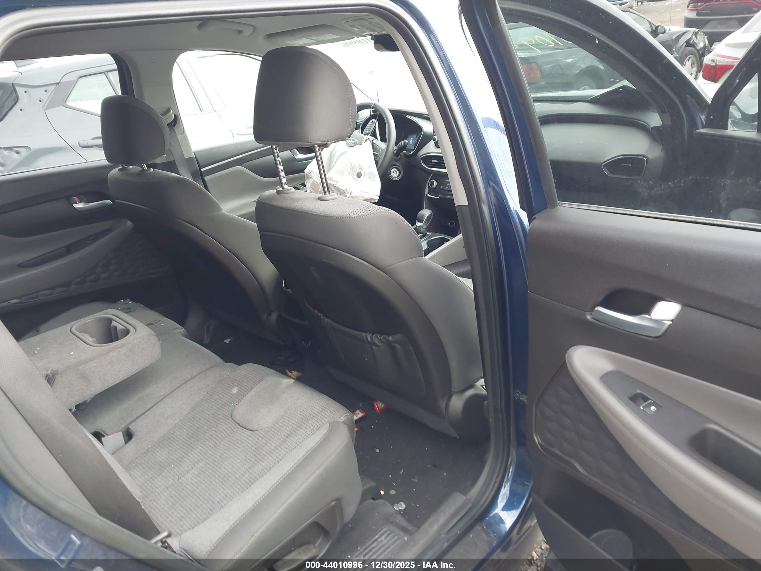 HYUNDAI SANTA image 8