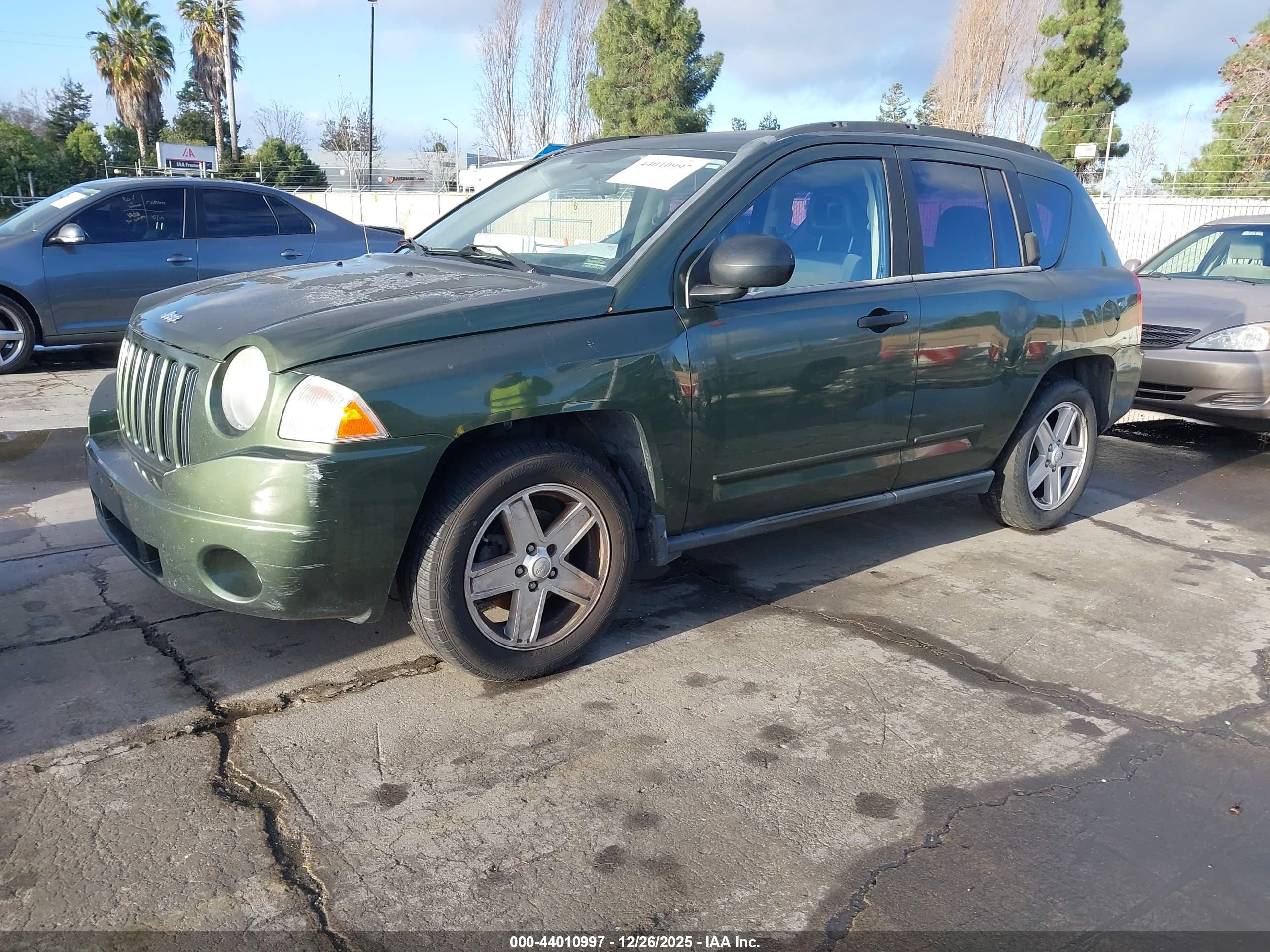 JEEP COMPASS image 2