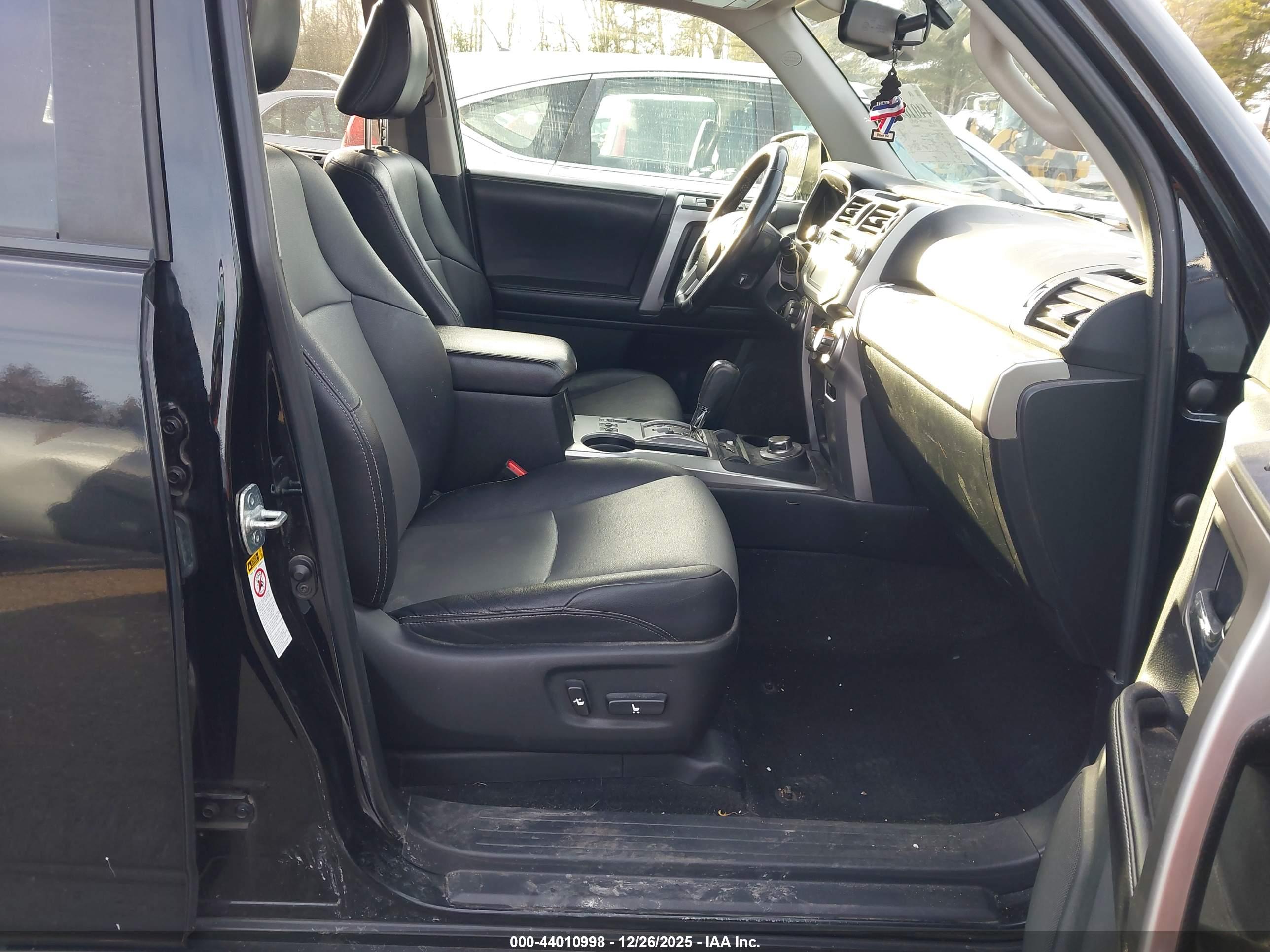 TOYOTA 4RUNNER image 5
