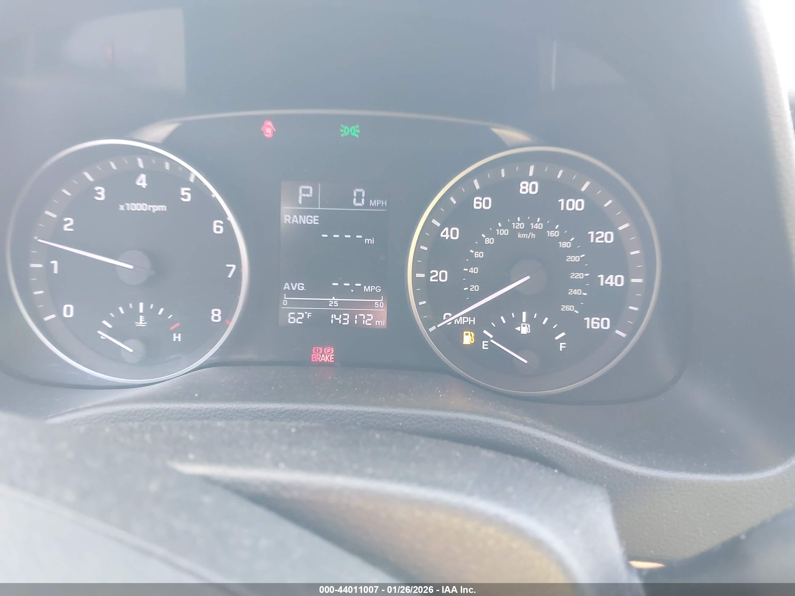 HYUNDAI ELANTRA image 7