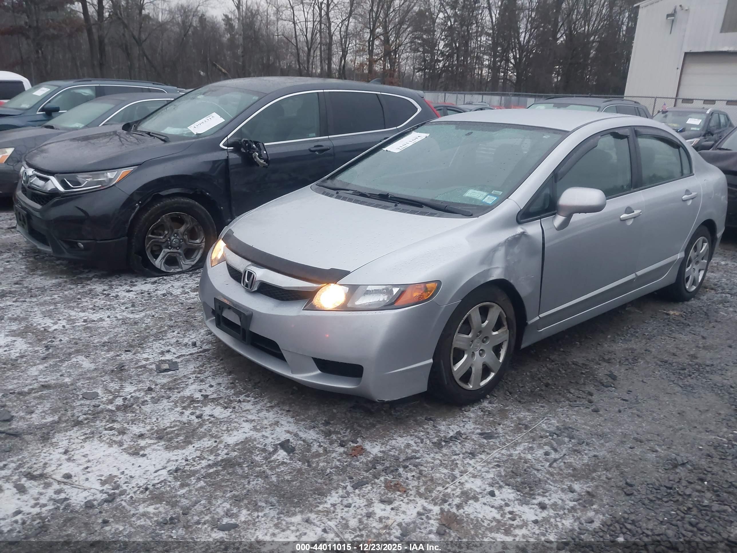 HONDA CIVIC image 2