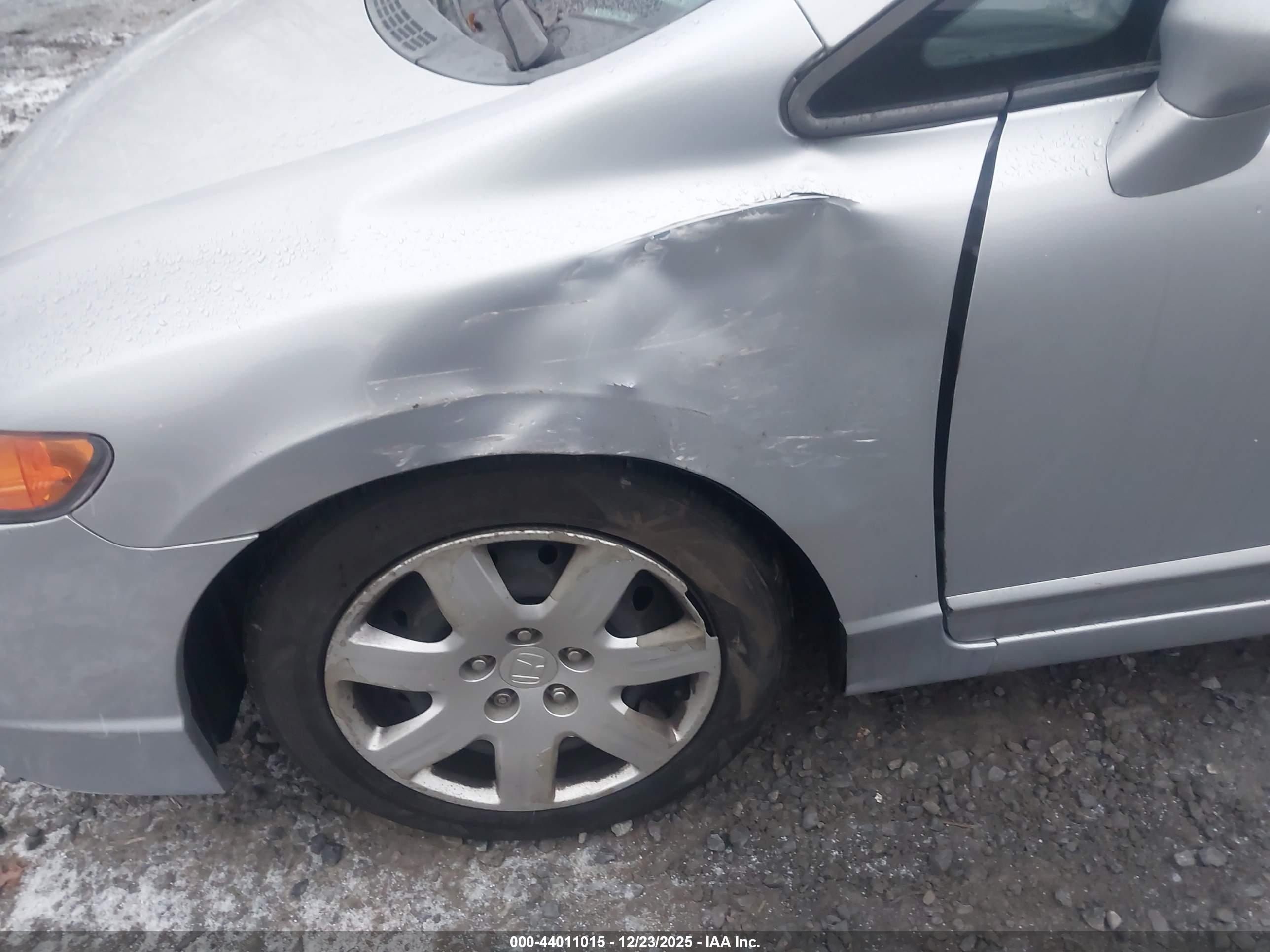 HONDA CIVIC image 6