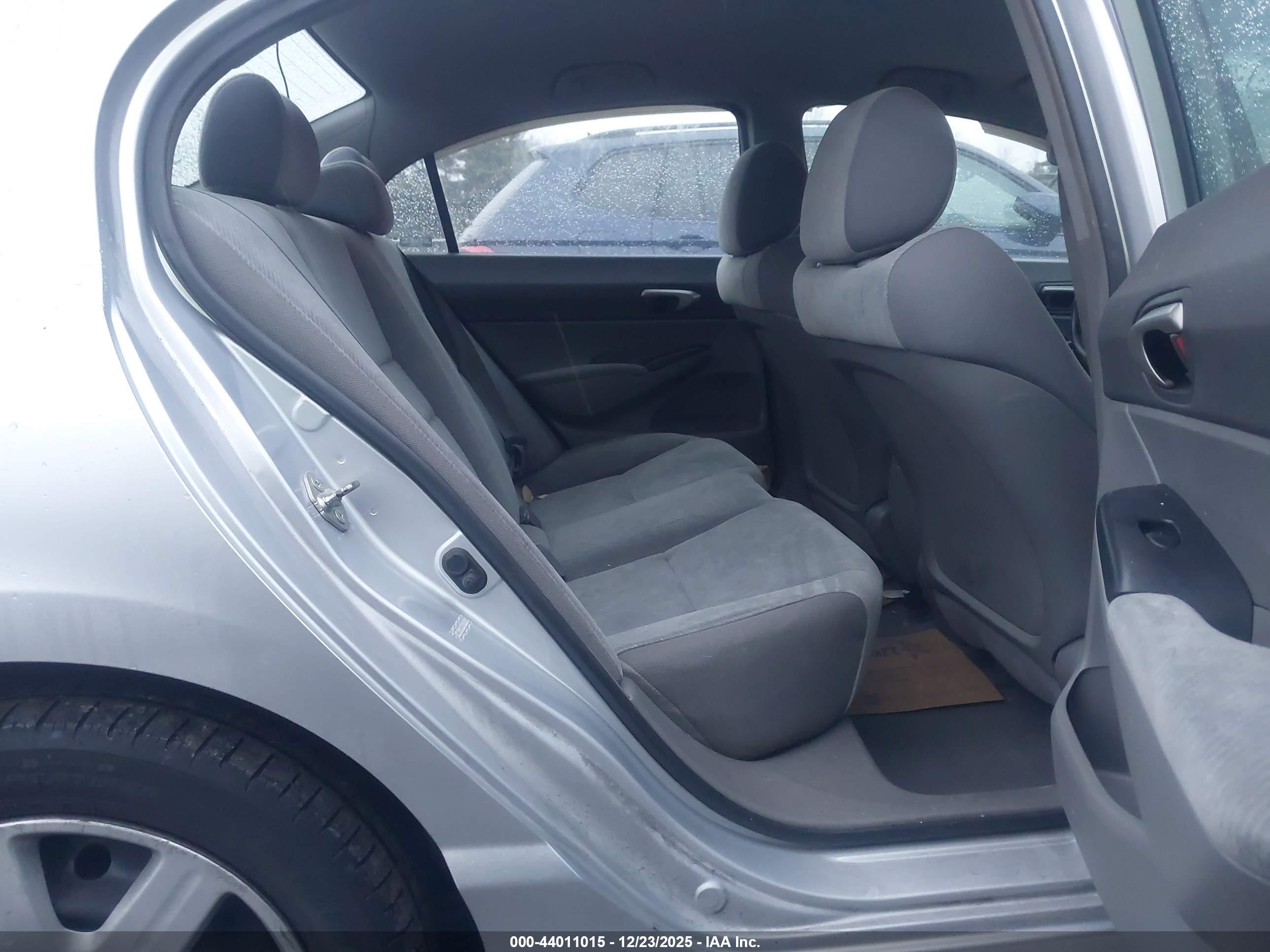 HONDA CIVIC image 8