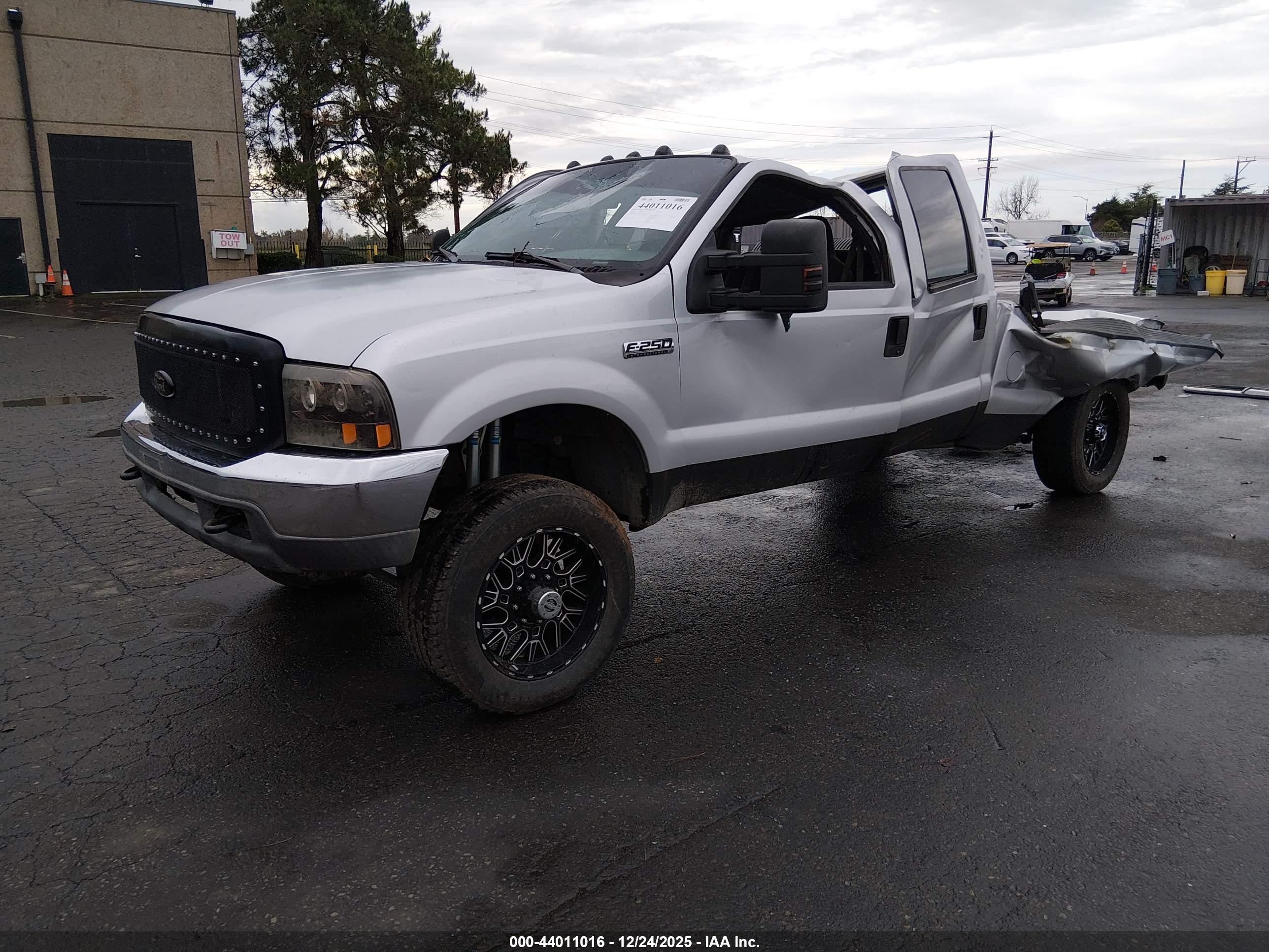 FORD F-250 image 2