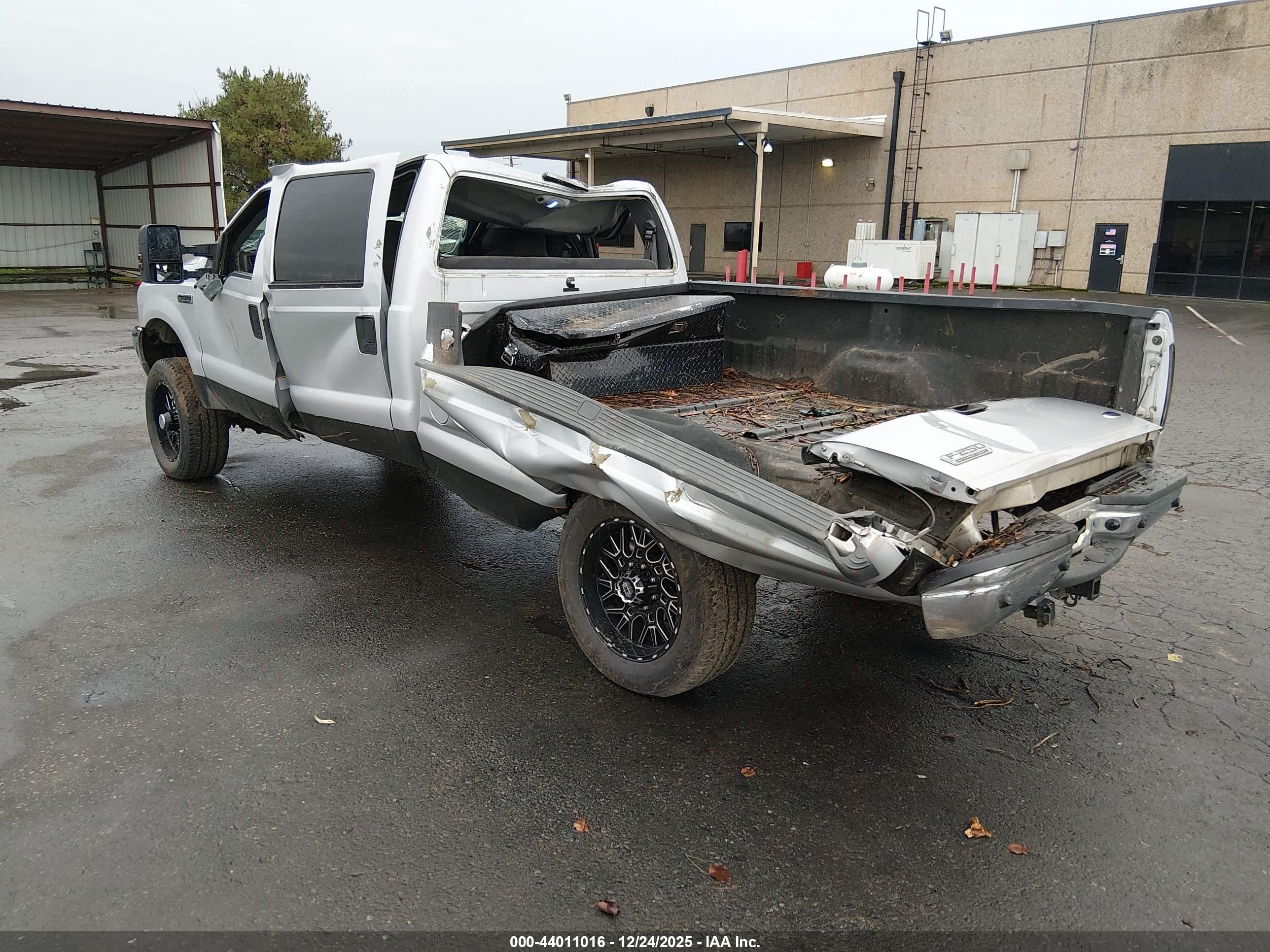 FORD F-250 image 3