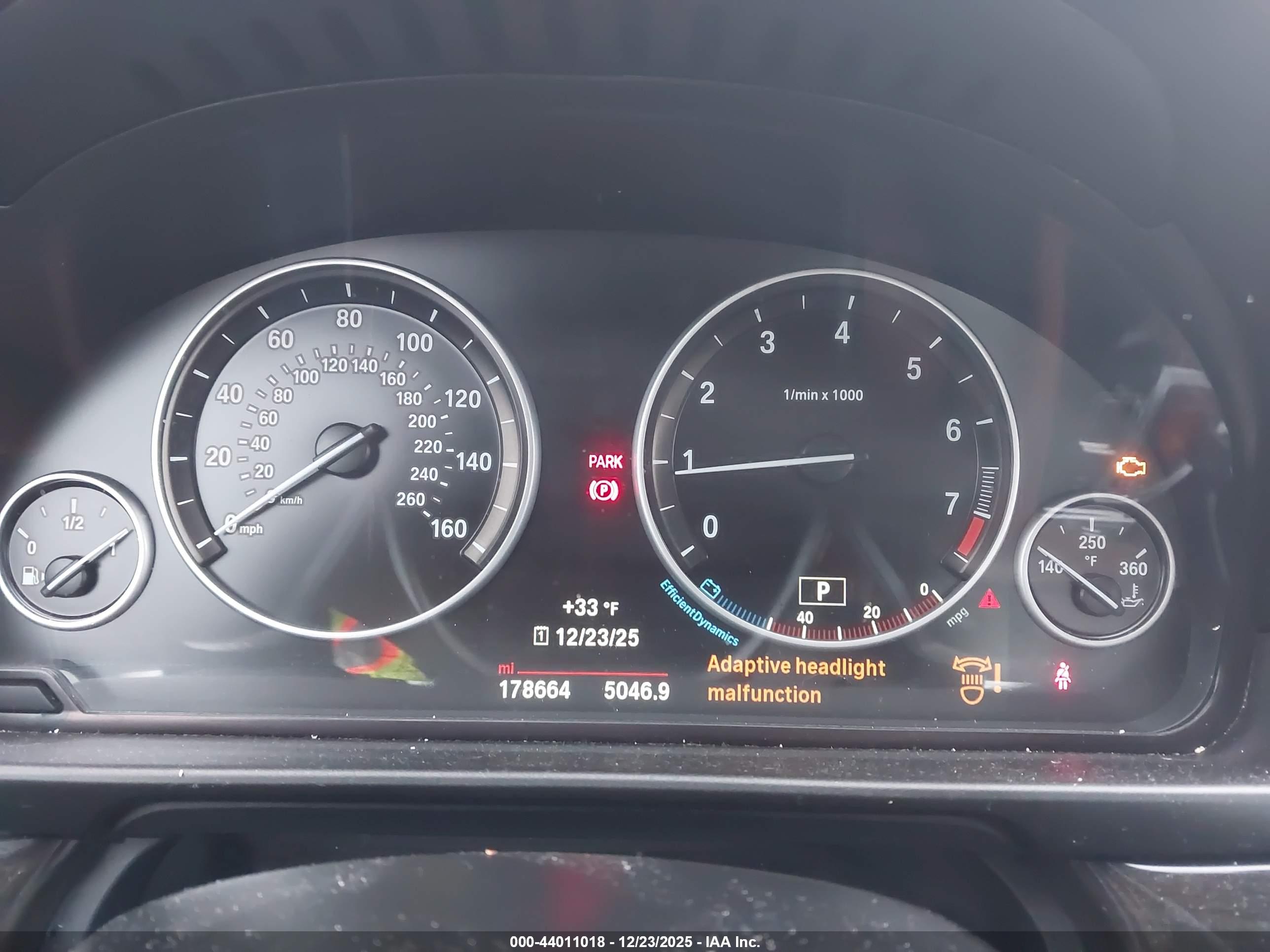 BMW 528I image 7