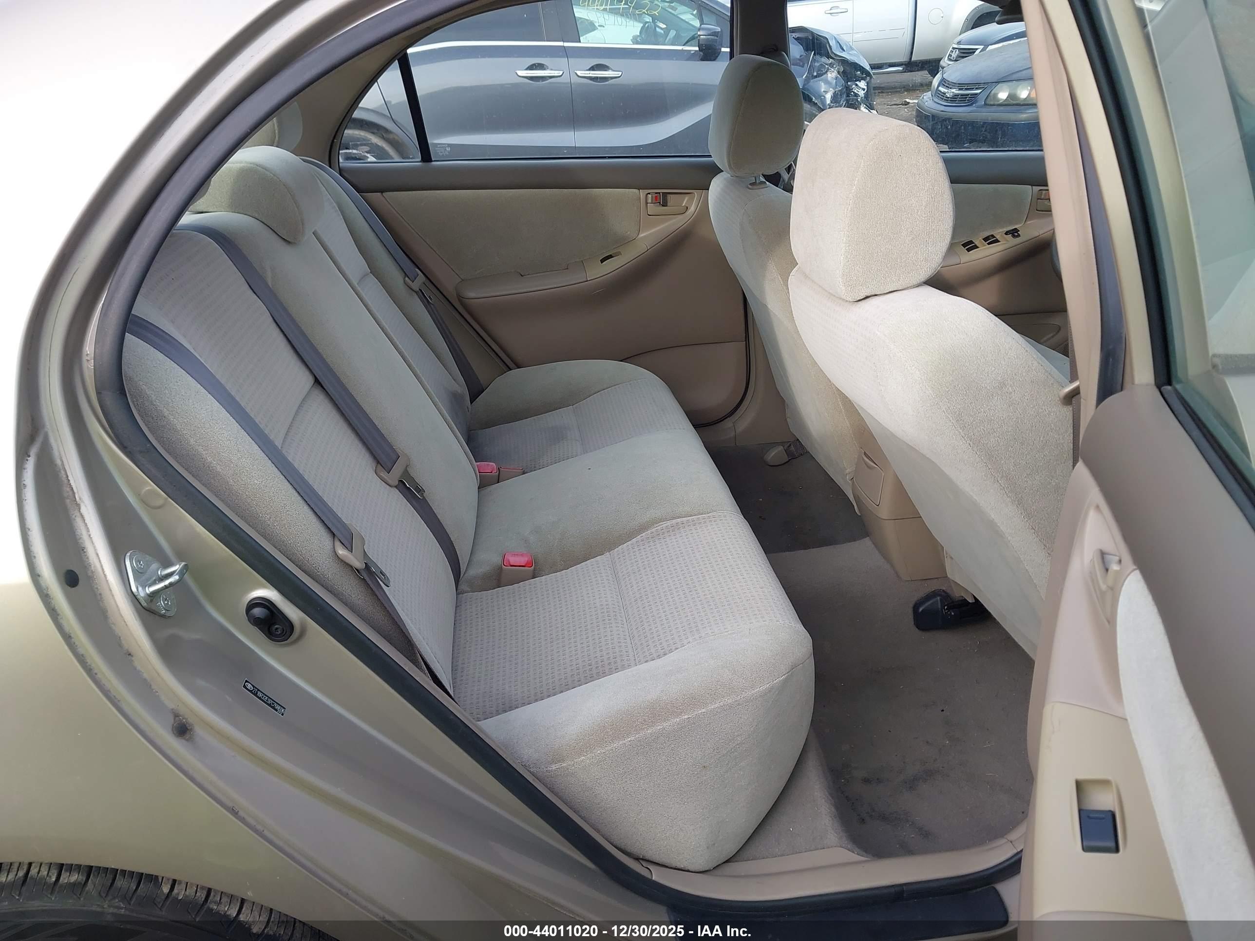 TOYOTA COROLLA image 8