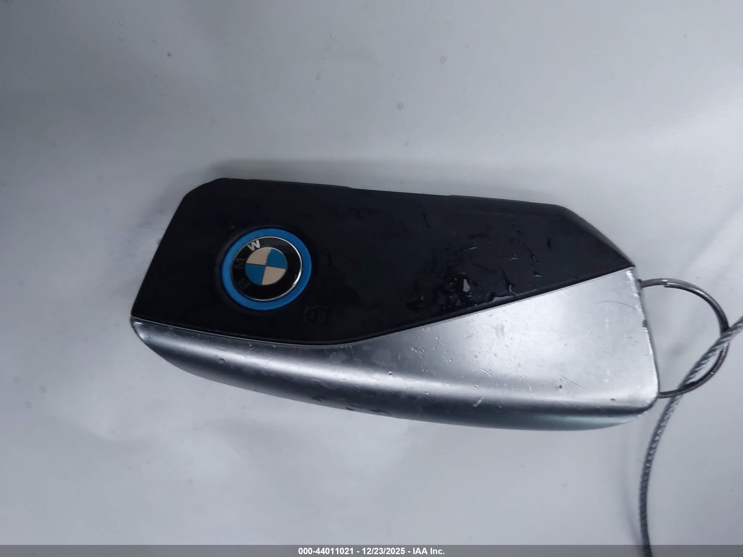 BMW IX image 11