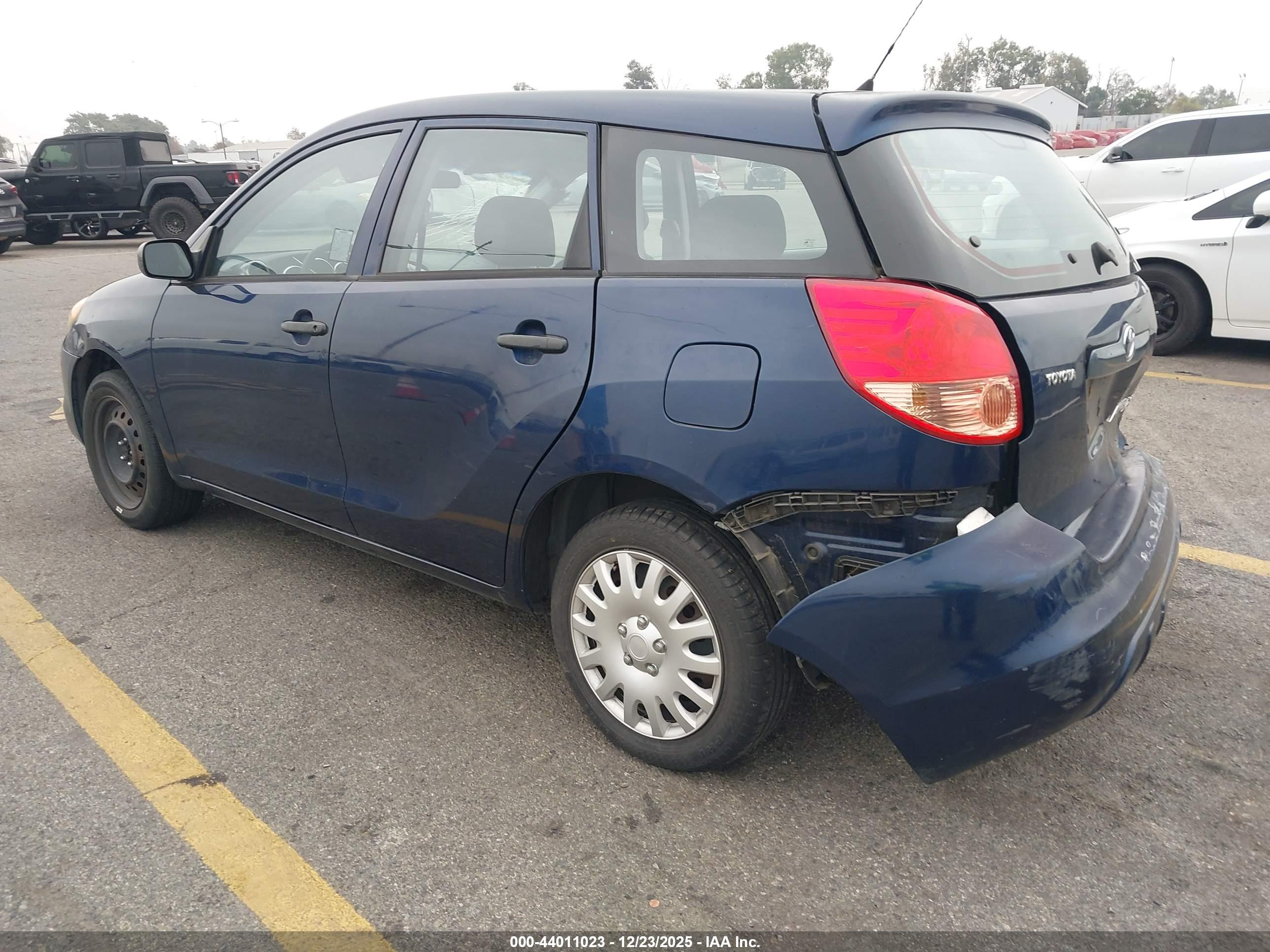 TOYOTA MATRIX image 3