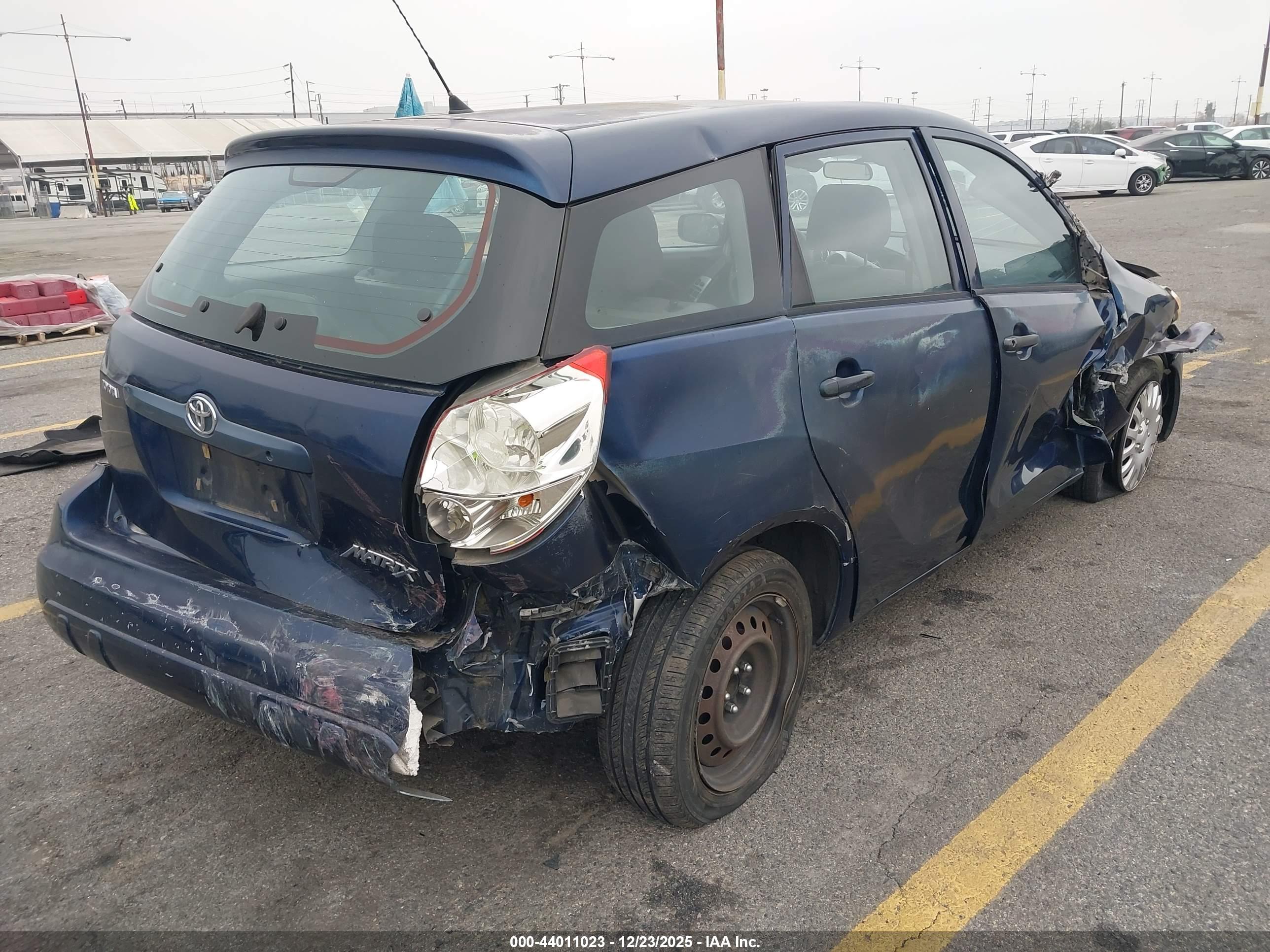 TOYOTA MATRIX image 4