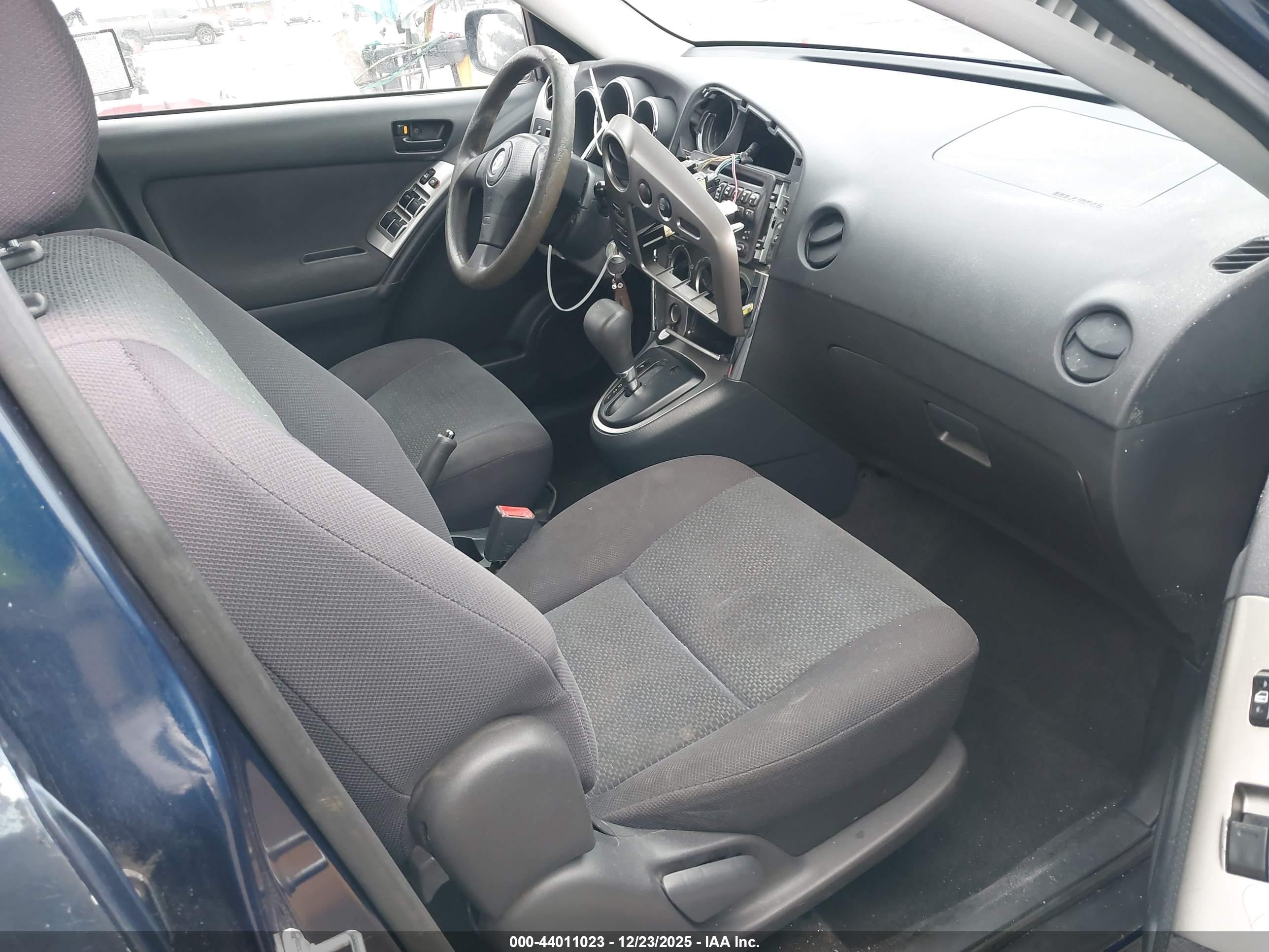 TOYOTA MATRIX image 5