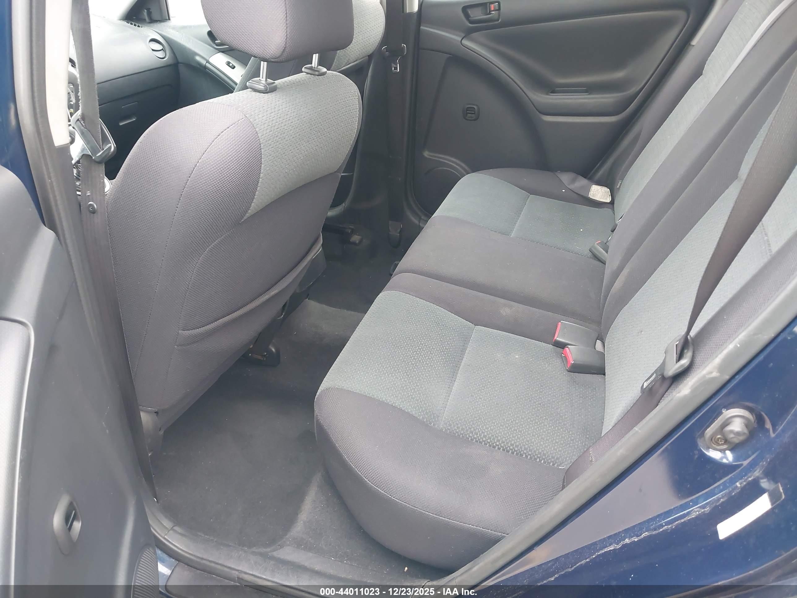 TOYOTA MATRIX image 8
