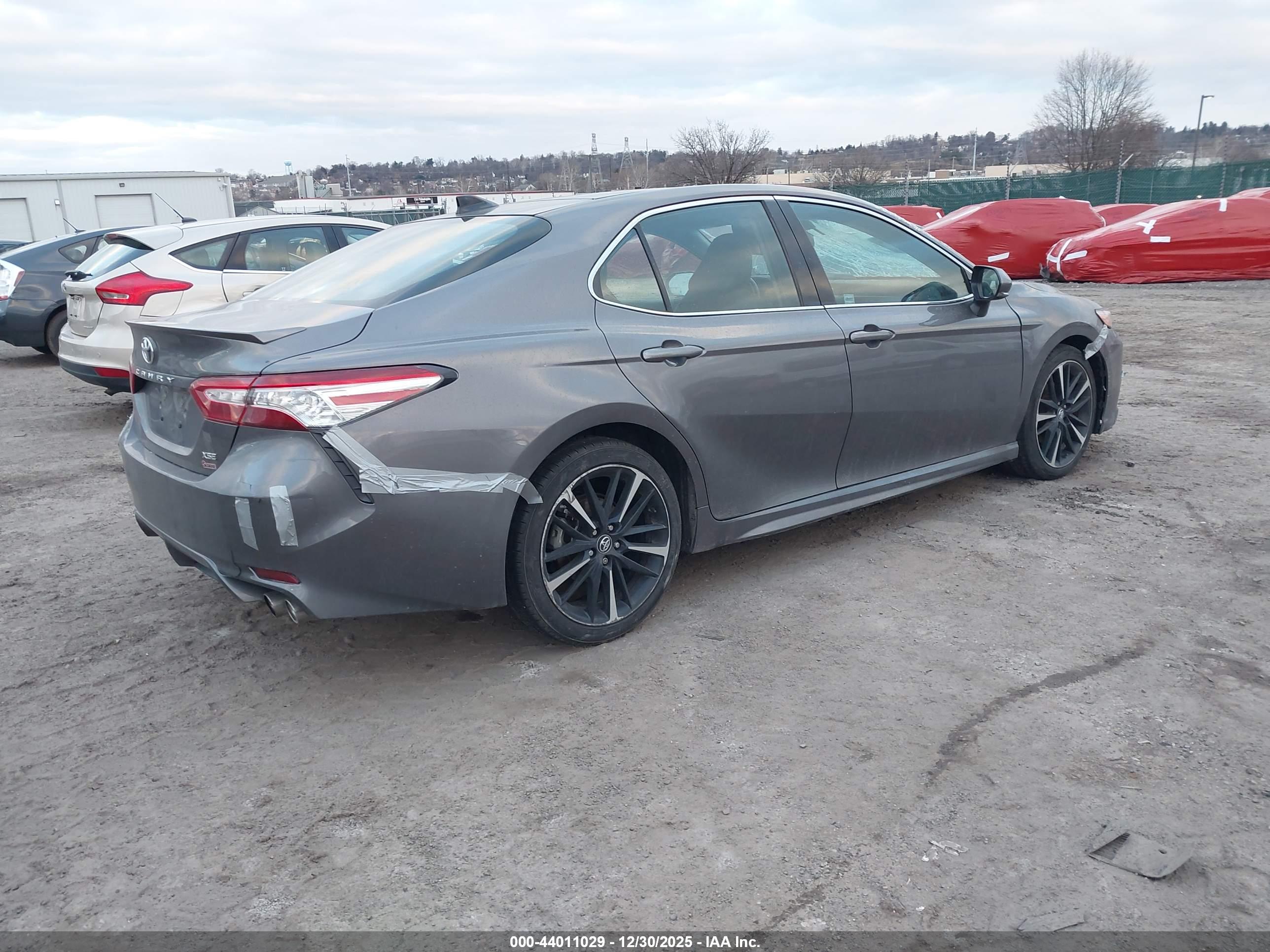 TOYOTA CAMRY image 4