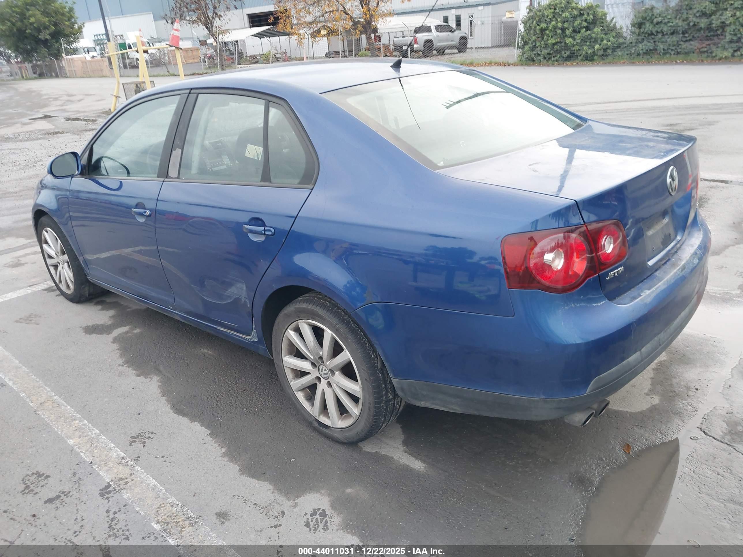 VOLKSWAGEN JETTA image 3