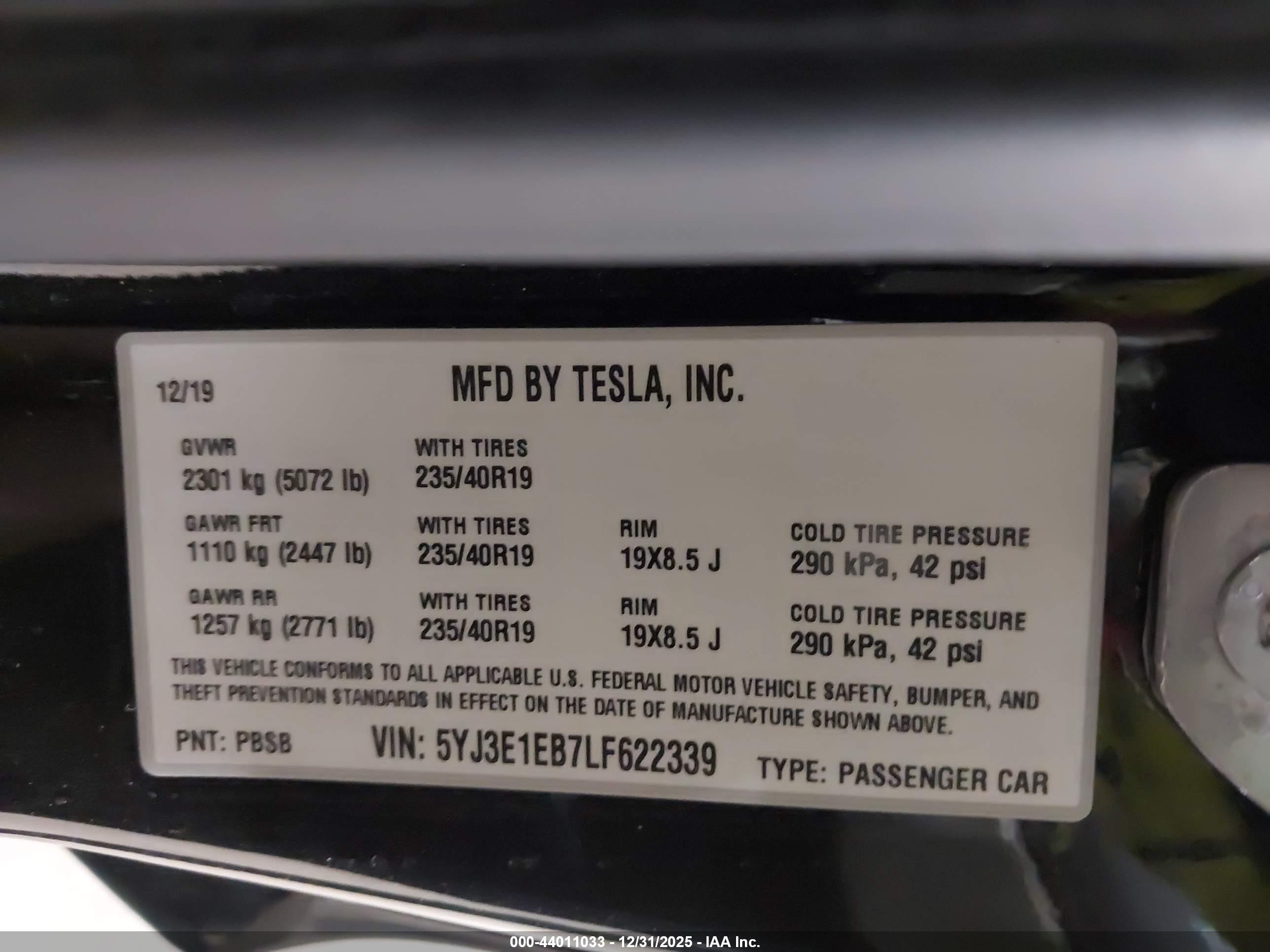 TESLA MODEL image 9
