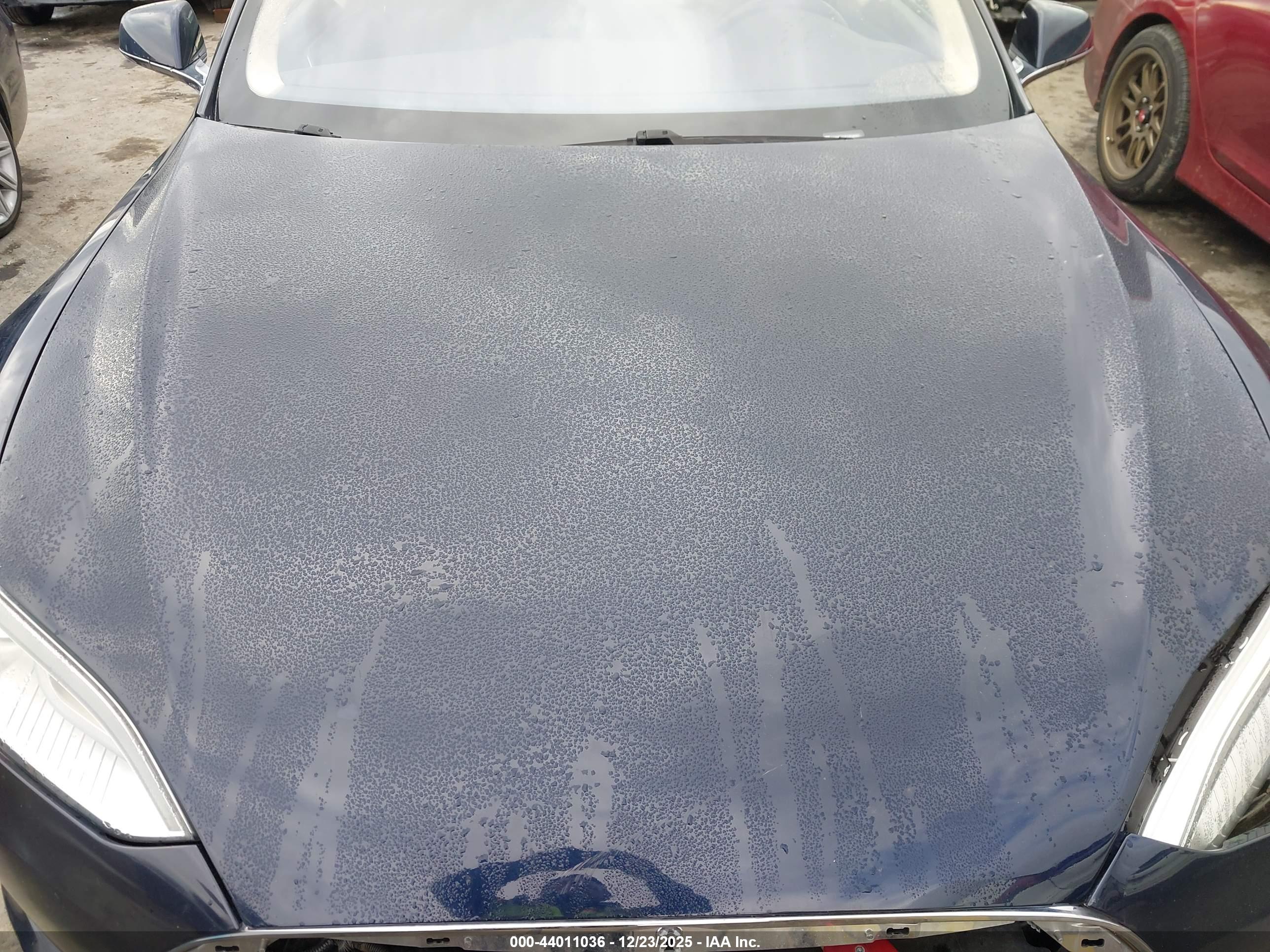 TESLA MODEL image 10