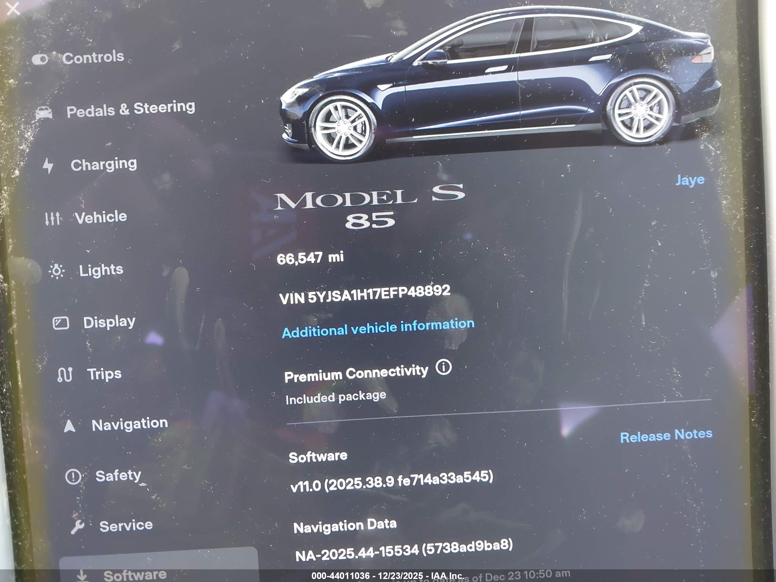 TESLA MODEL image 7