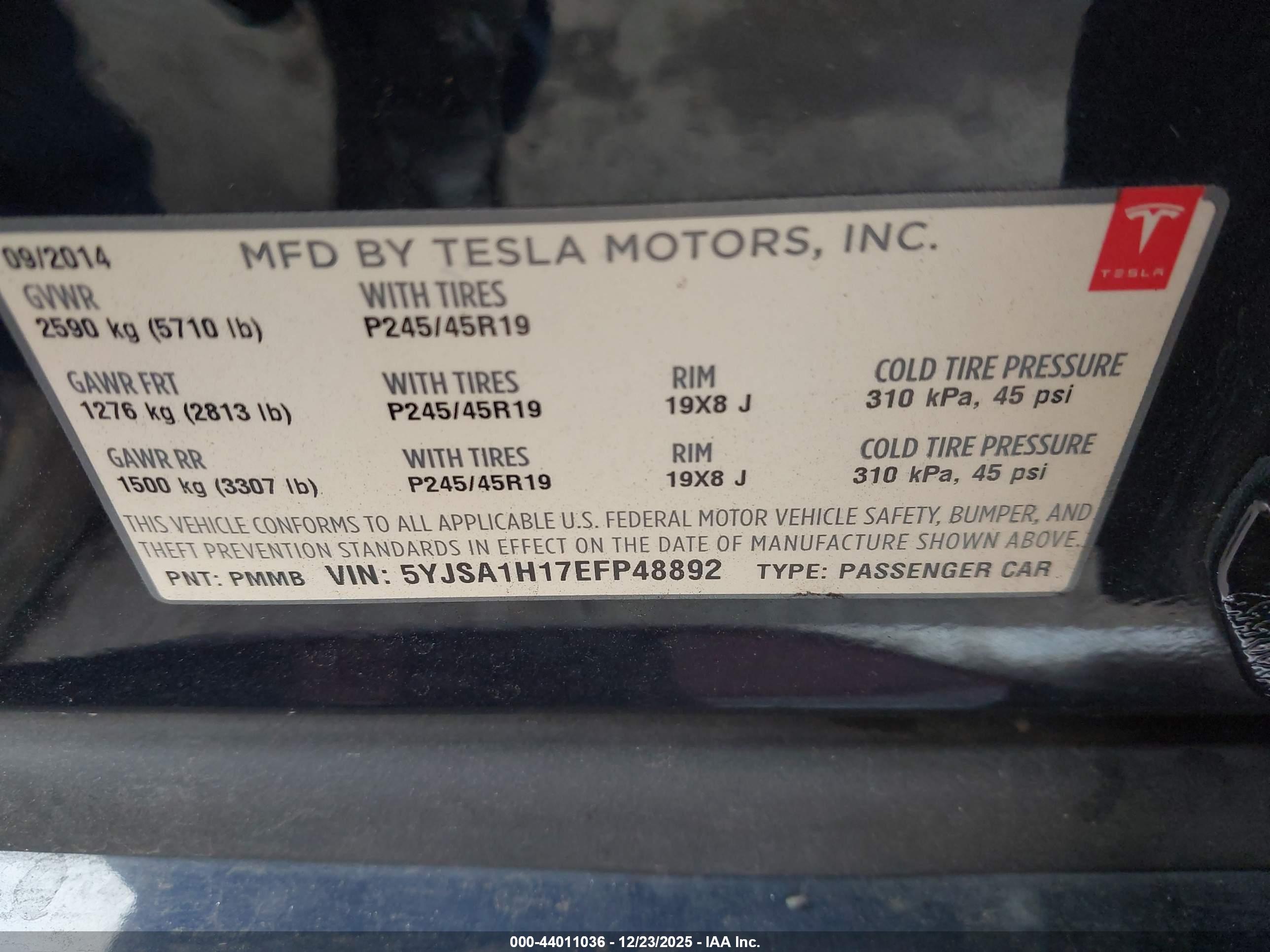 TESLA MODEL image 9