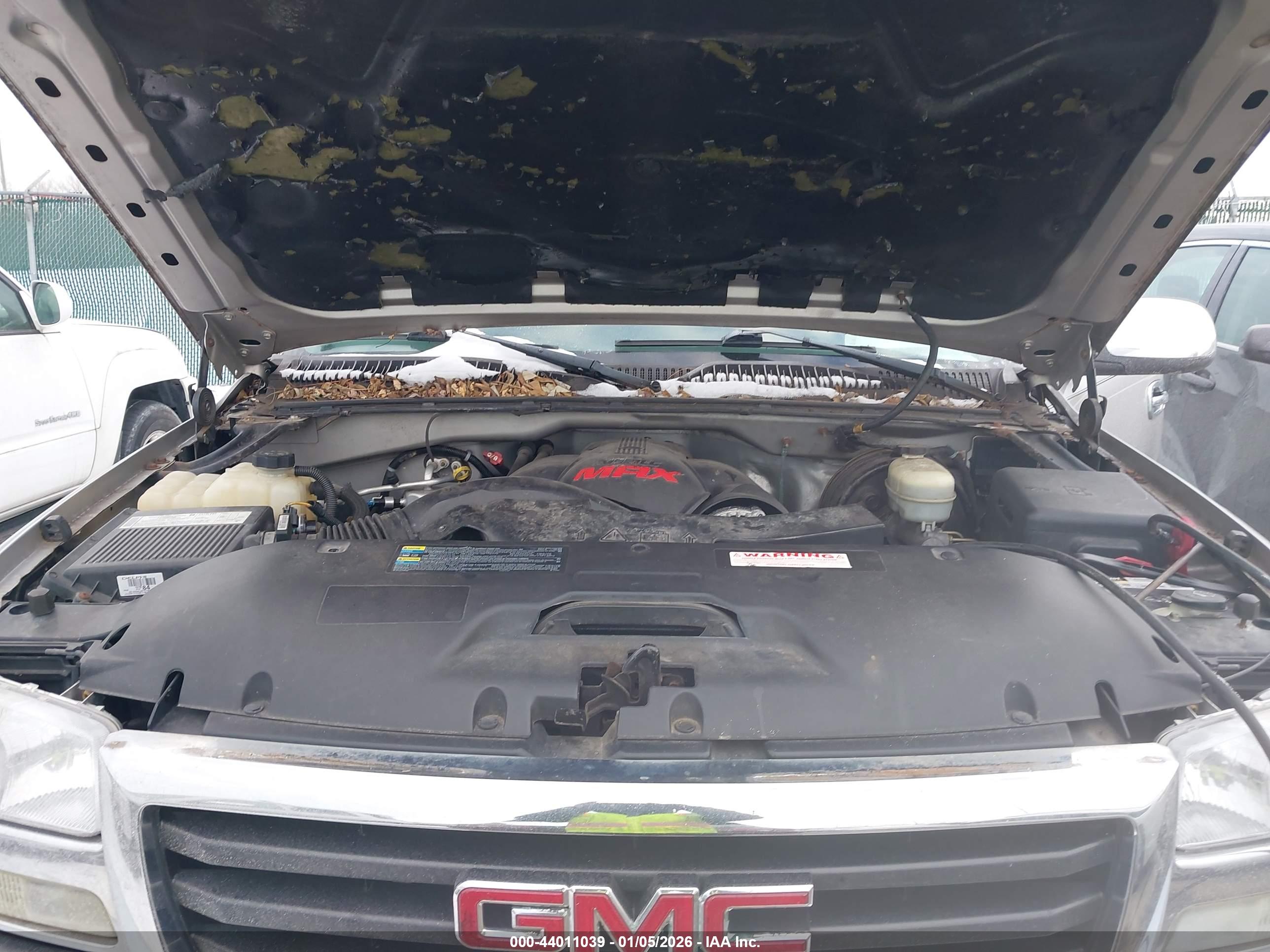 GMC SIERRA image 10