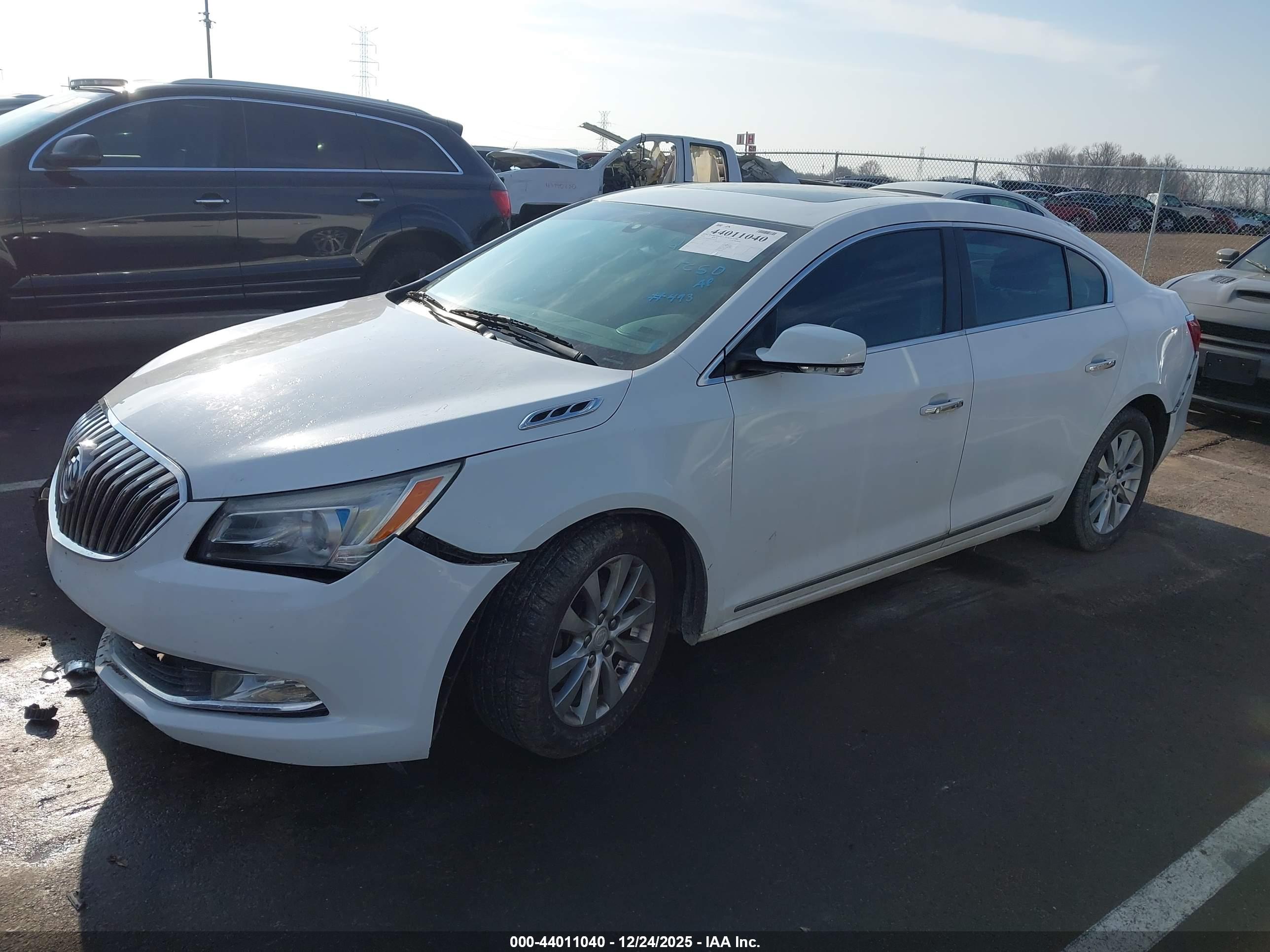 BUICK LACROSSE image 2