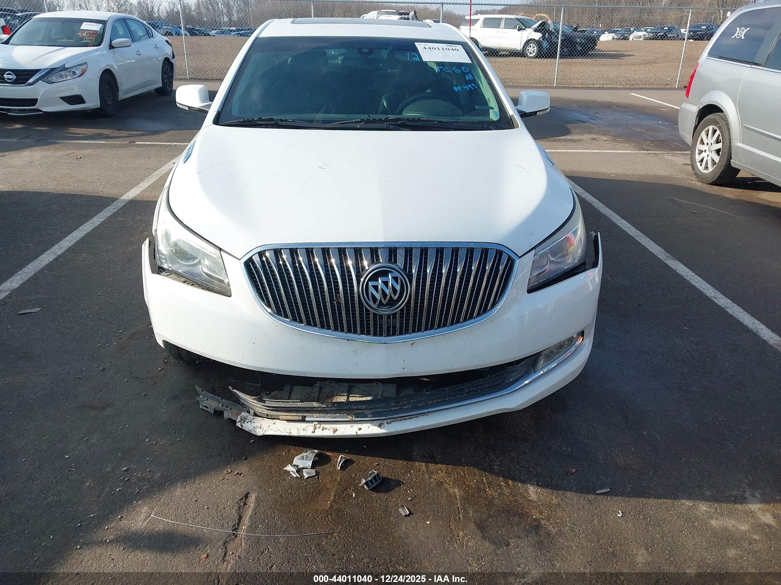 BUICK LACROSSE image 6