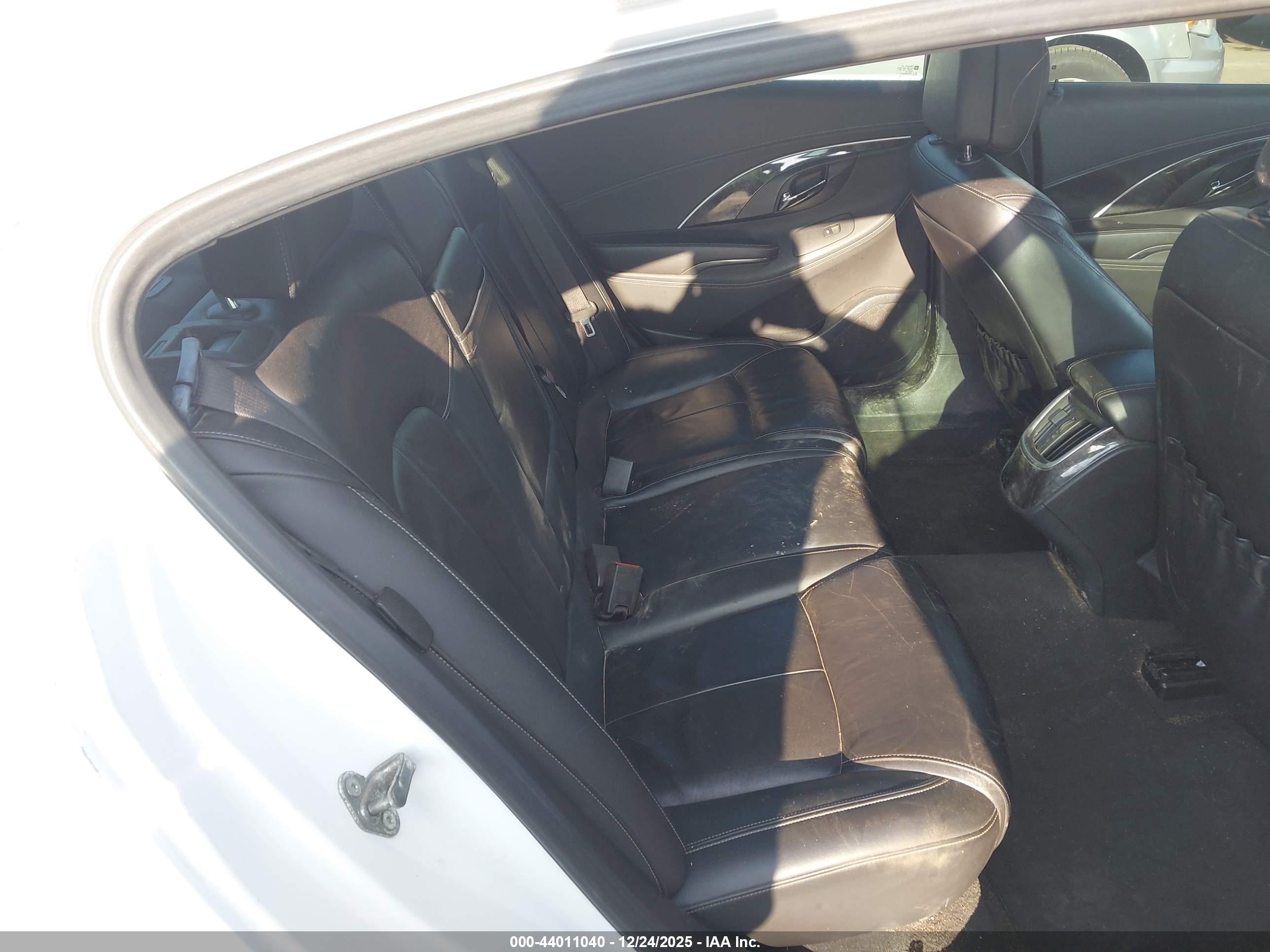 BUICK LACROSSE image 8
