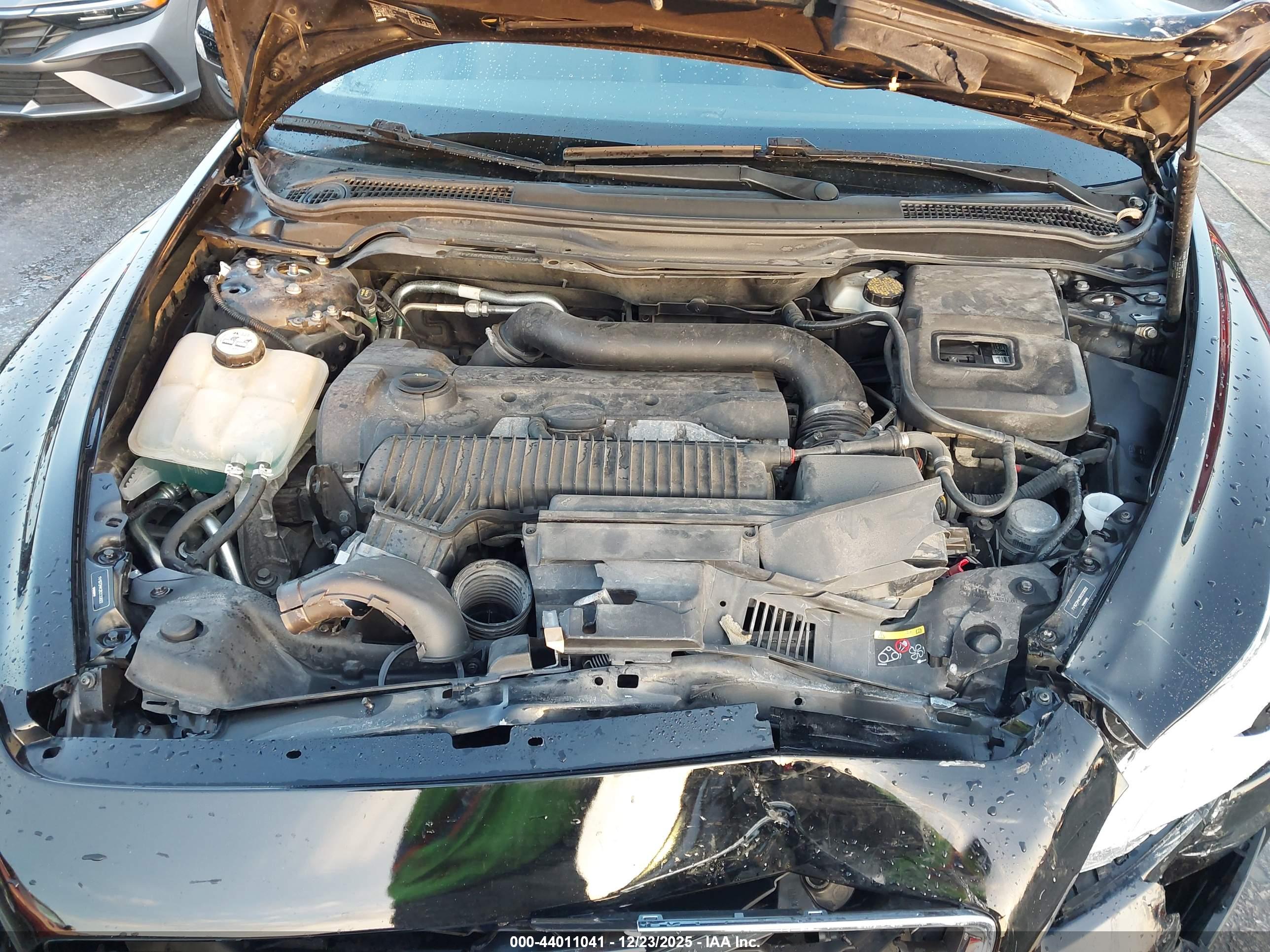 VOLVO C30 image 10