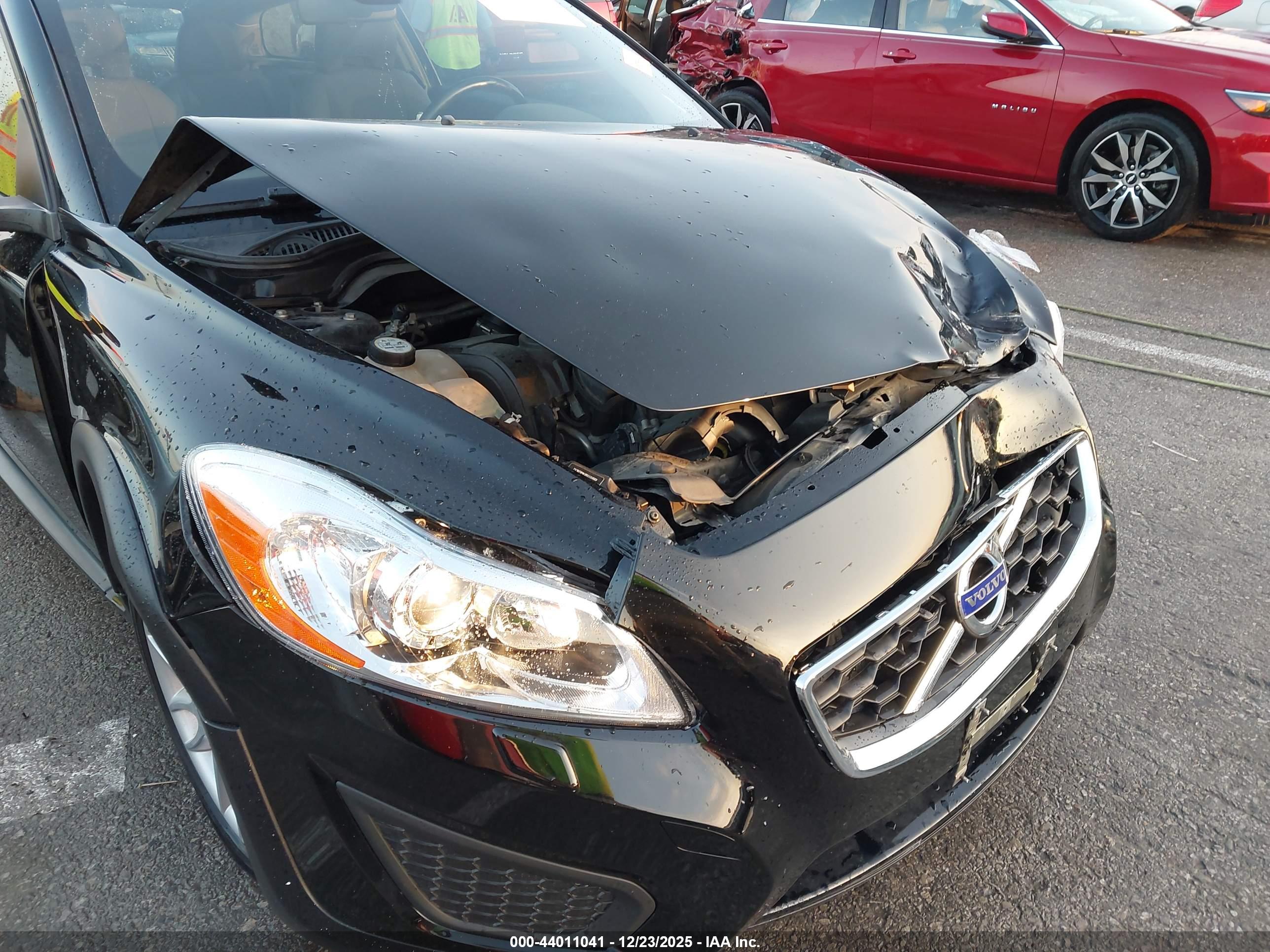 VOLVO C30 image 6