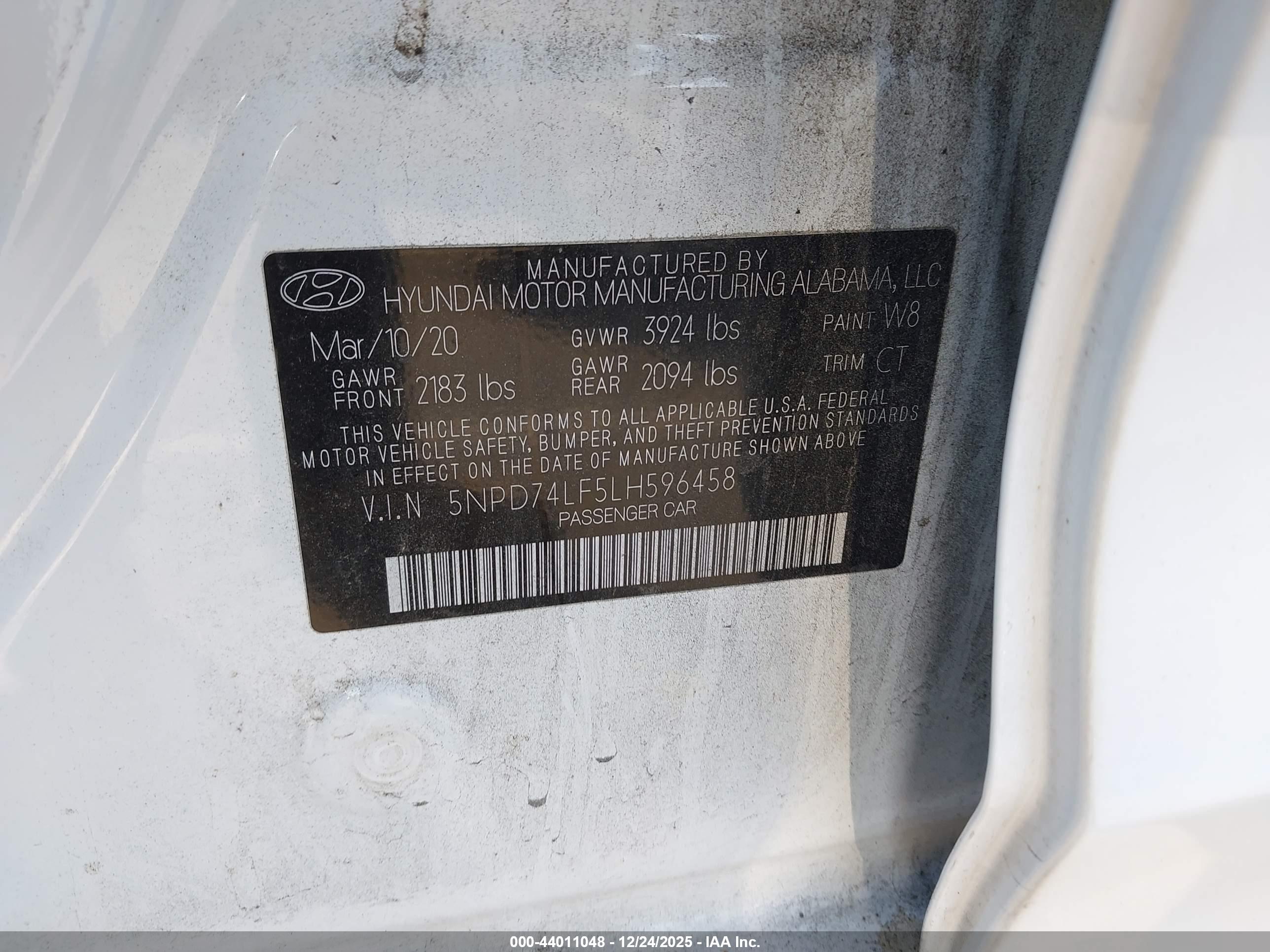 HYUNDAI ELANTRA image 9