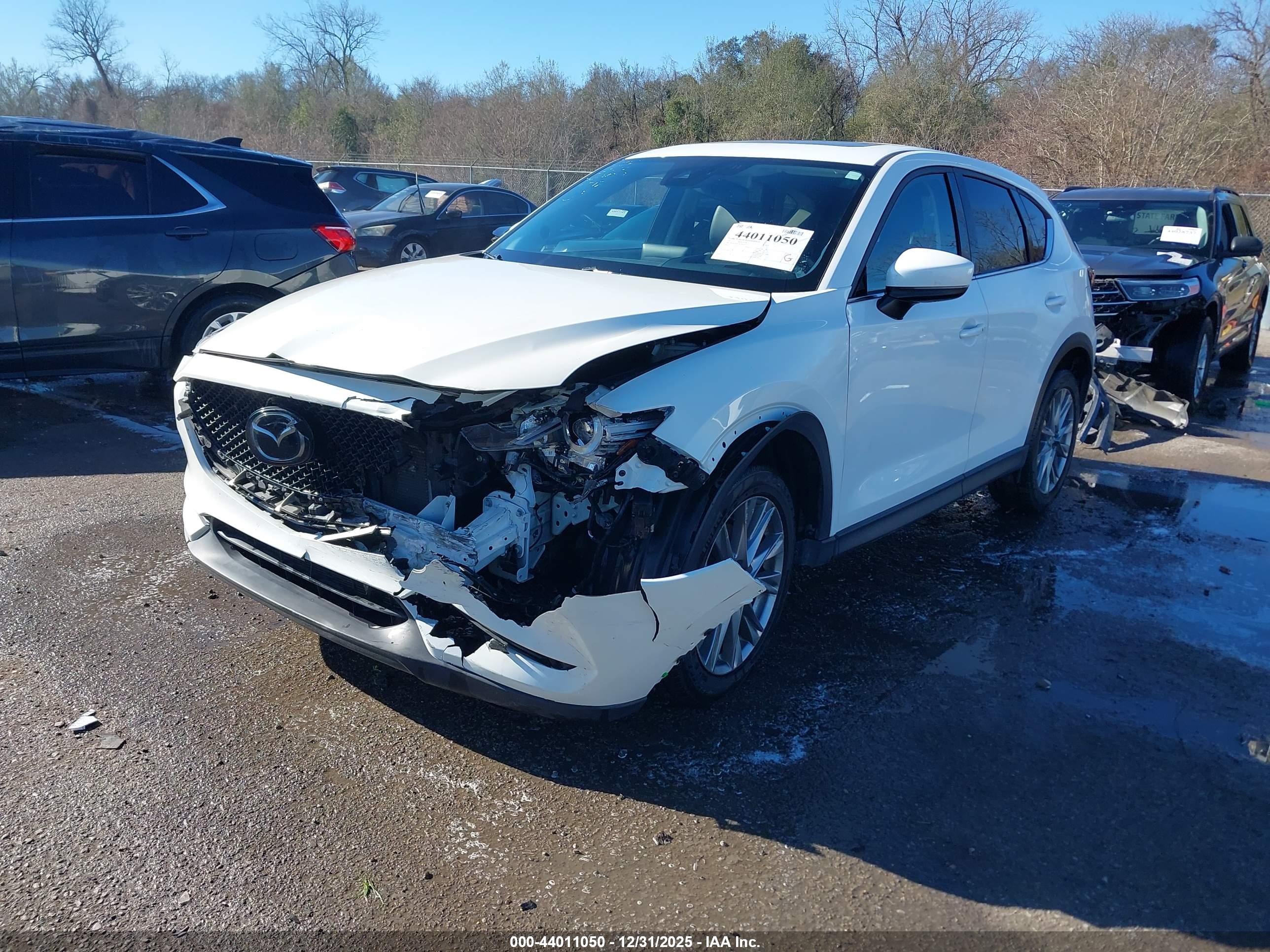 MAZDA CX-5 image 2