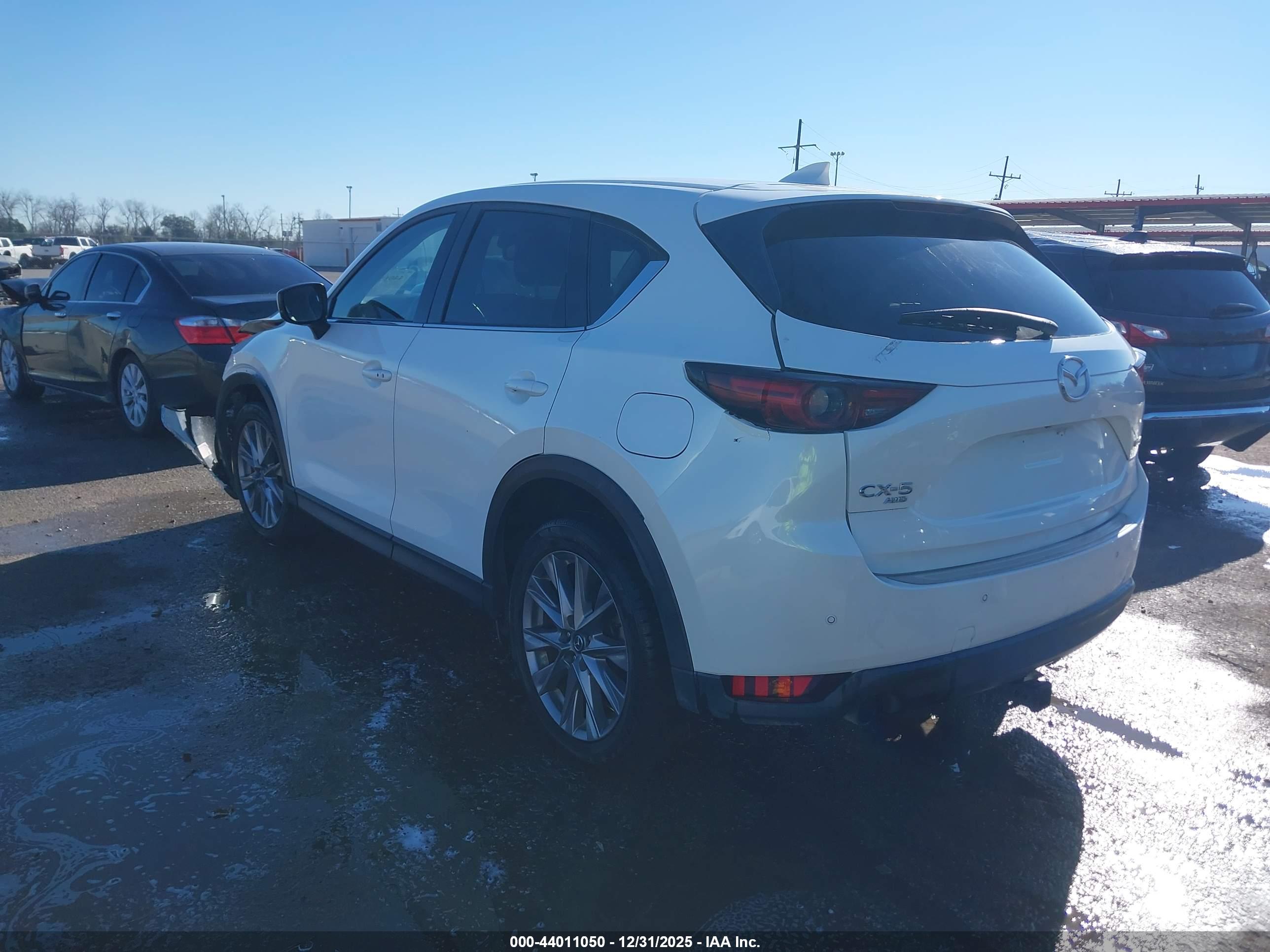 MAZDA CX-5 image 3
