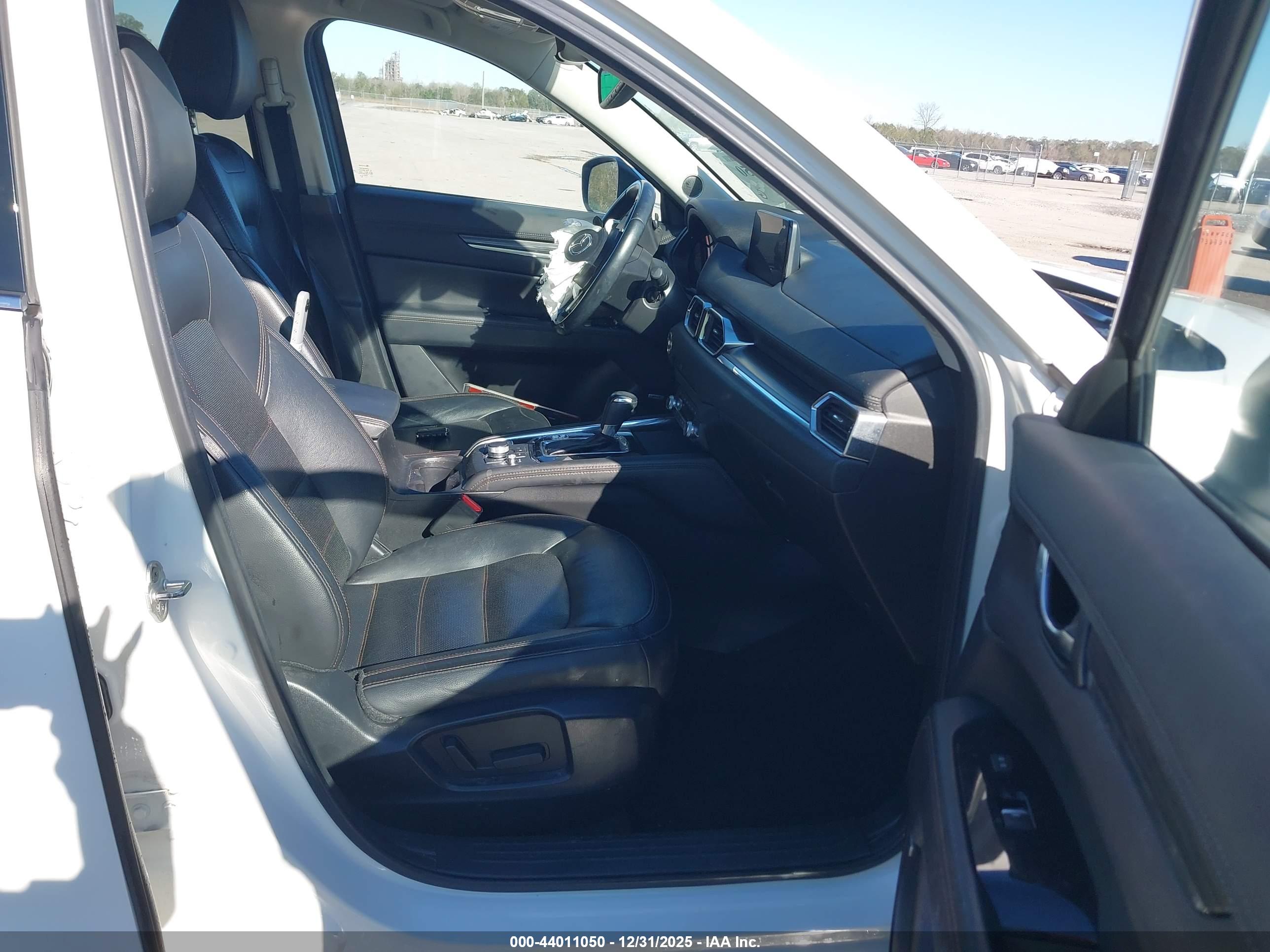 MAZDA CX-5 image 5