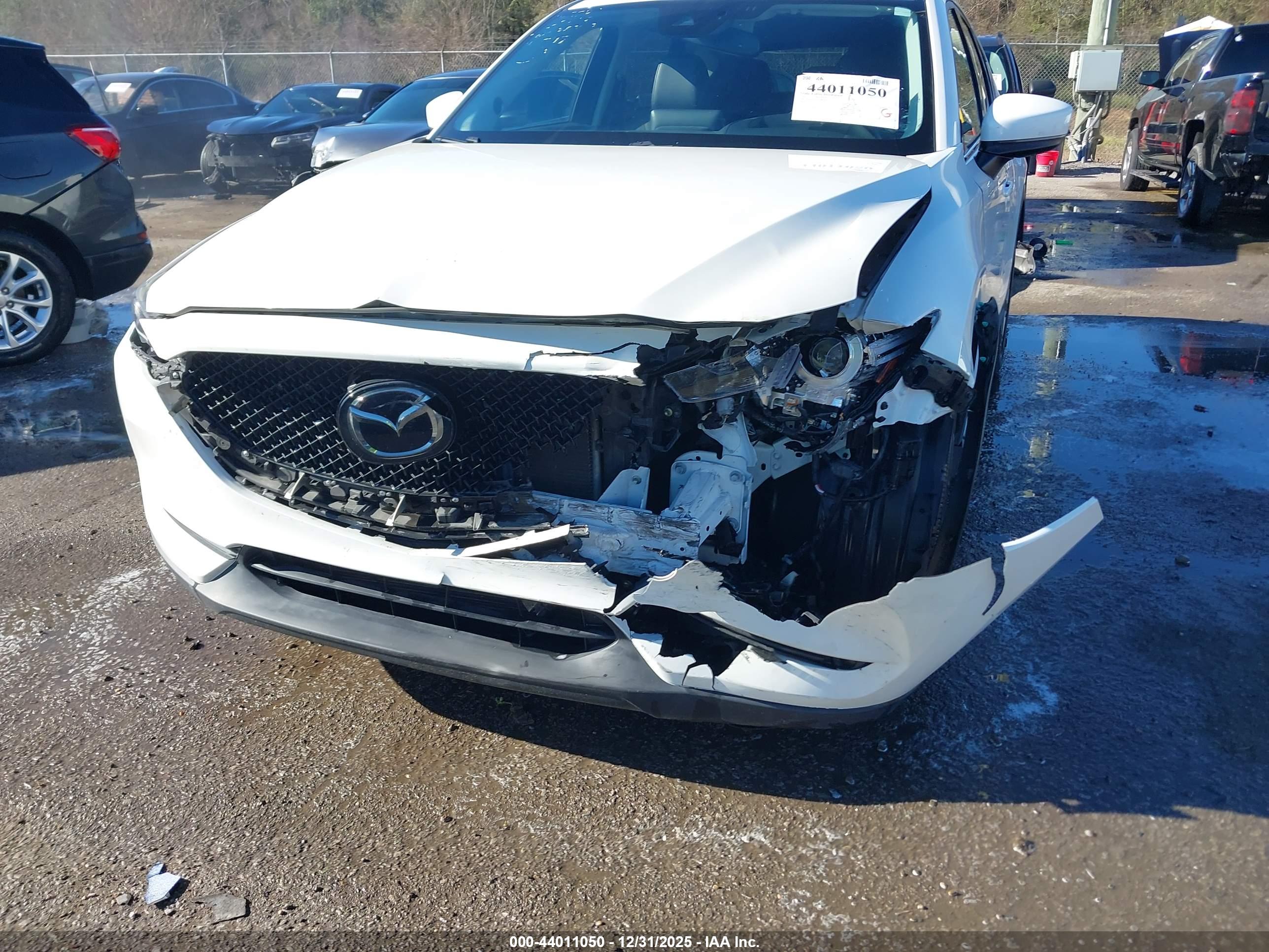 MAZDA CX-5 image 6