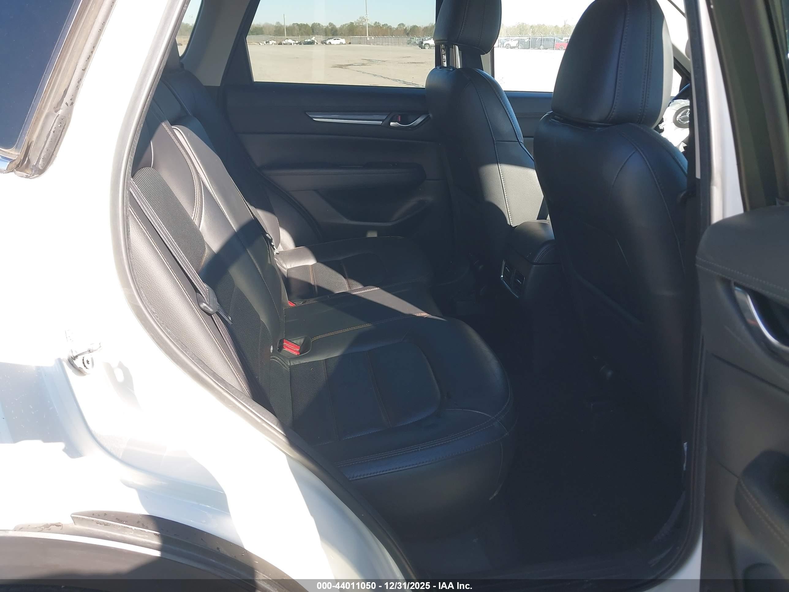 MAZDA CX-5 image 8