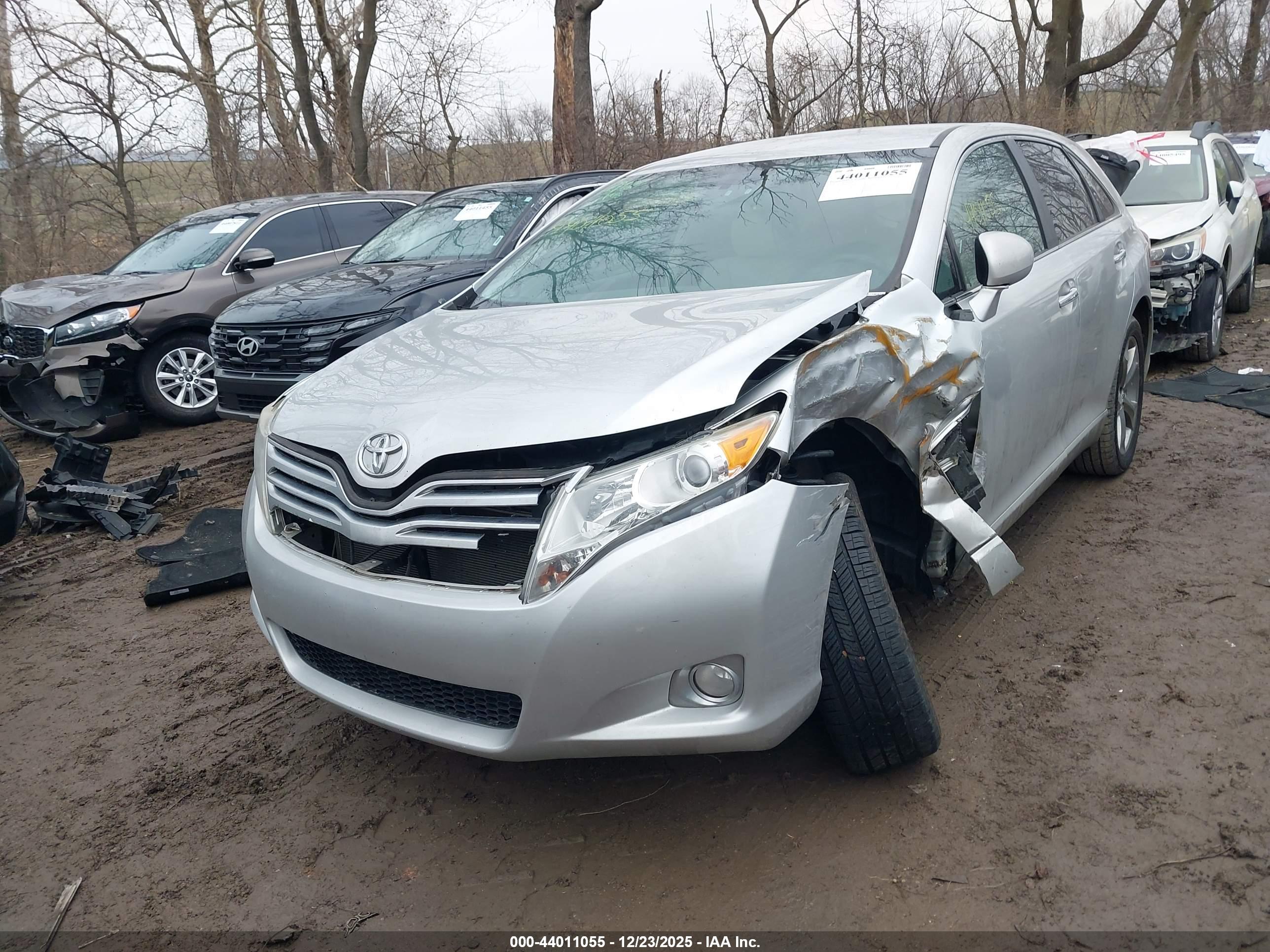 TOYOTA VENZA image 2