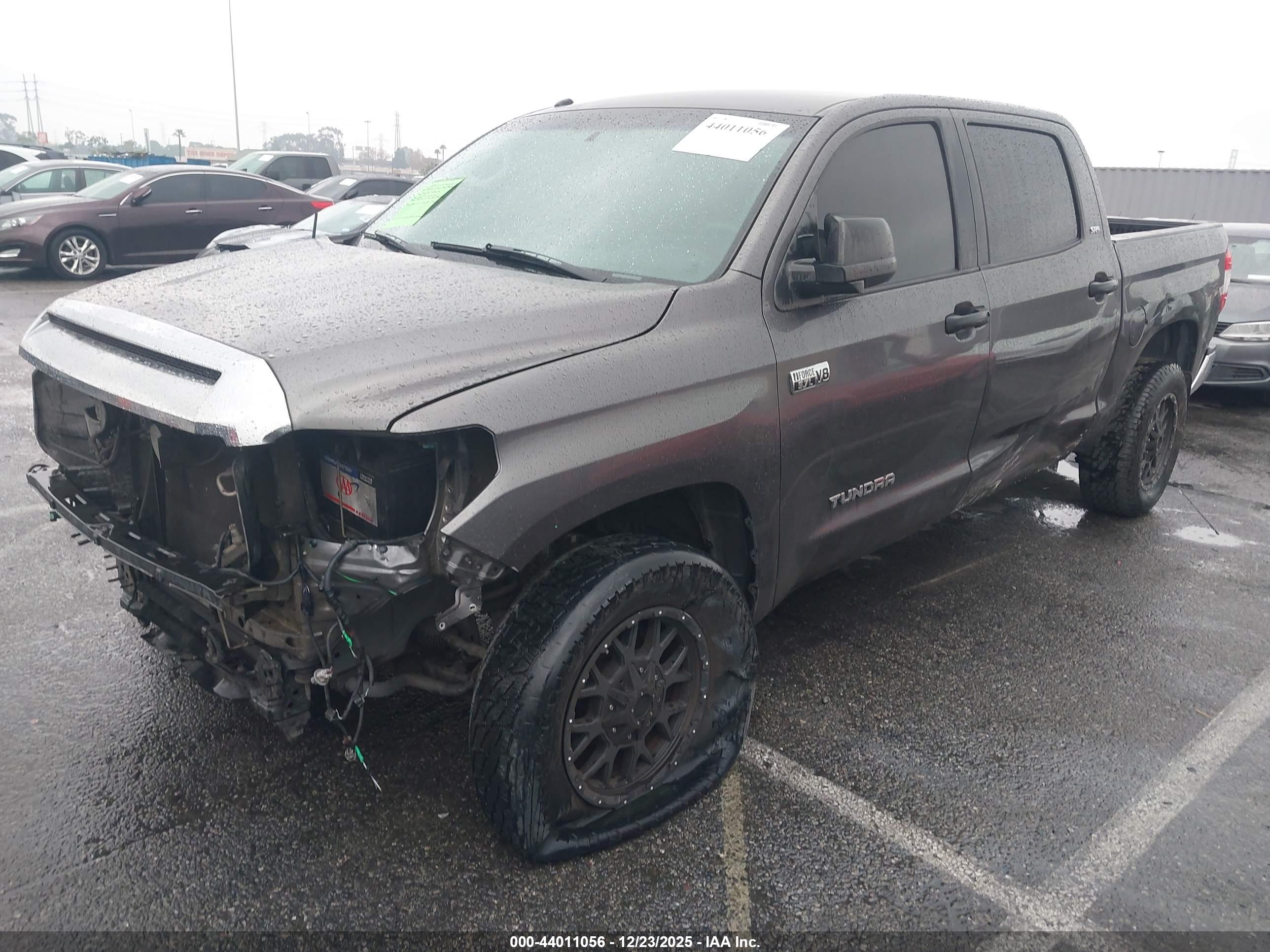 TOYOTA TUNDRA image 2