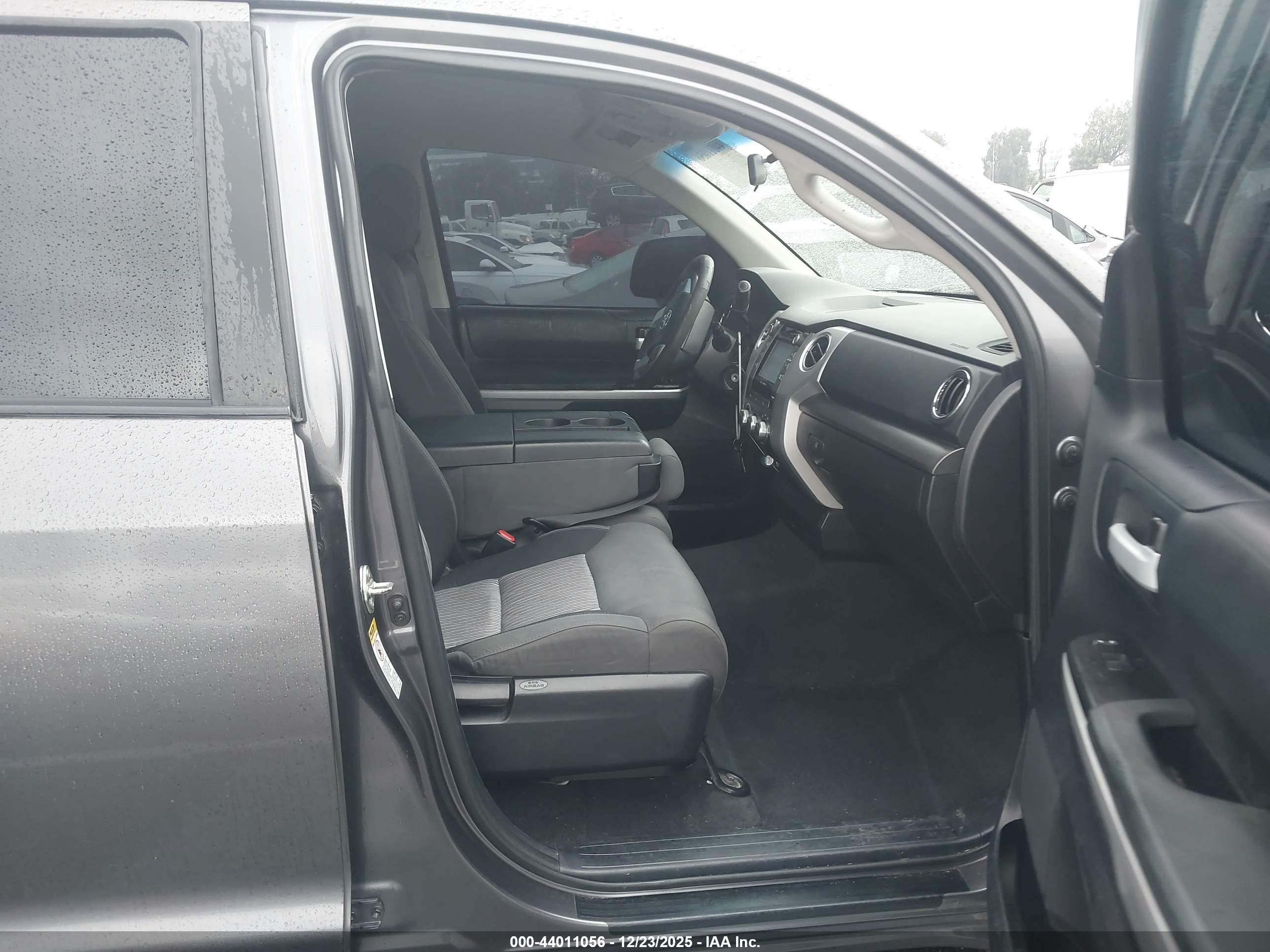 TOYOTA TUNDRA image 5