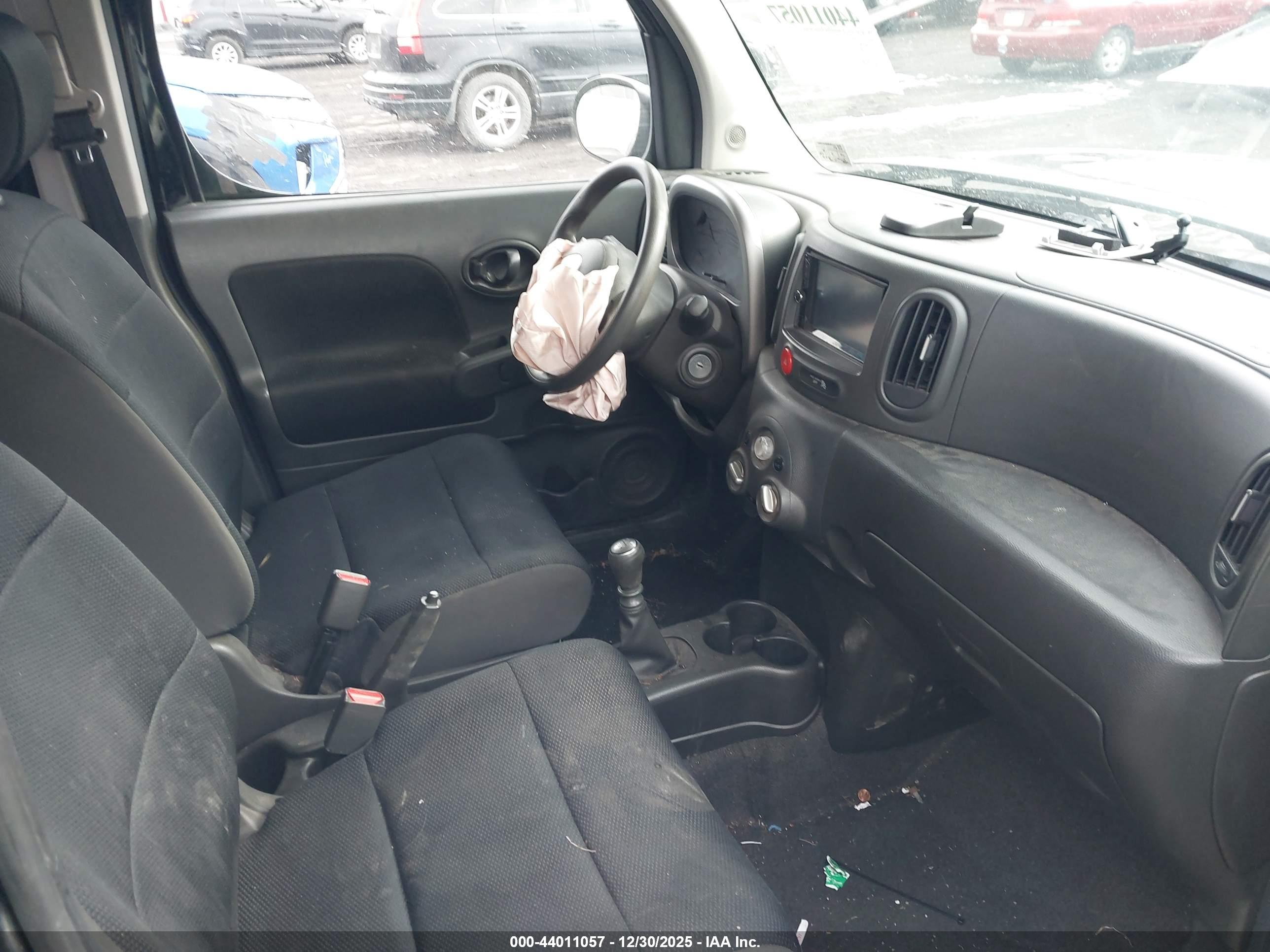NISSAN CUBE image 5