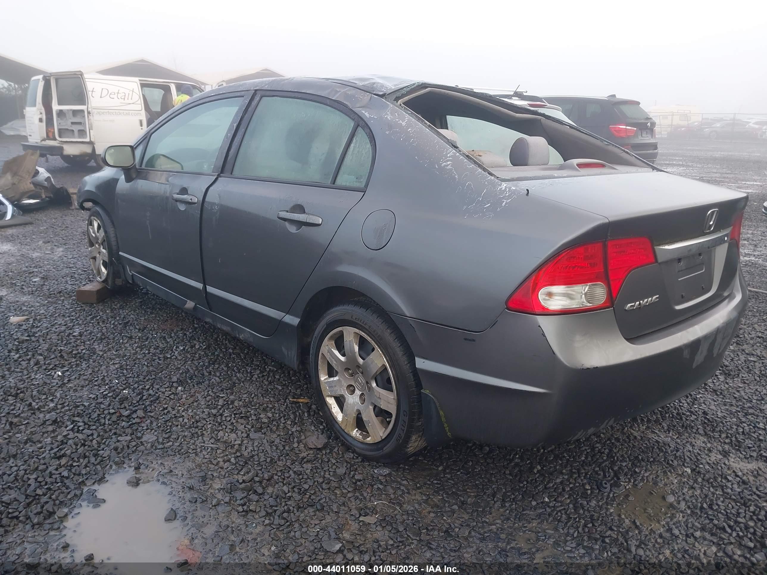 HONDA CIVIC image 3
