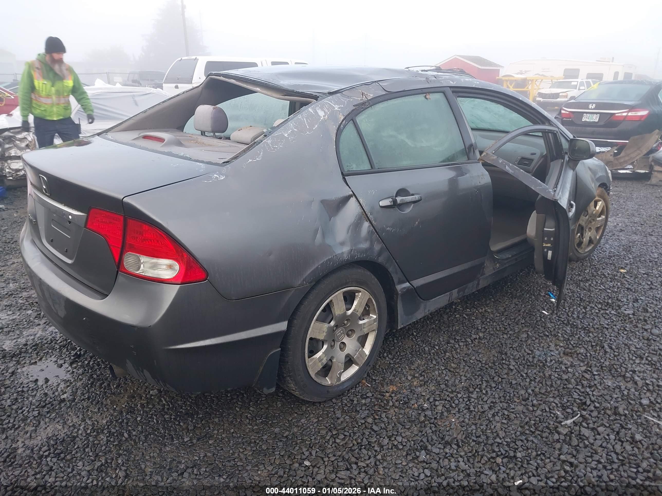 HONDA CIVIC image 4
