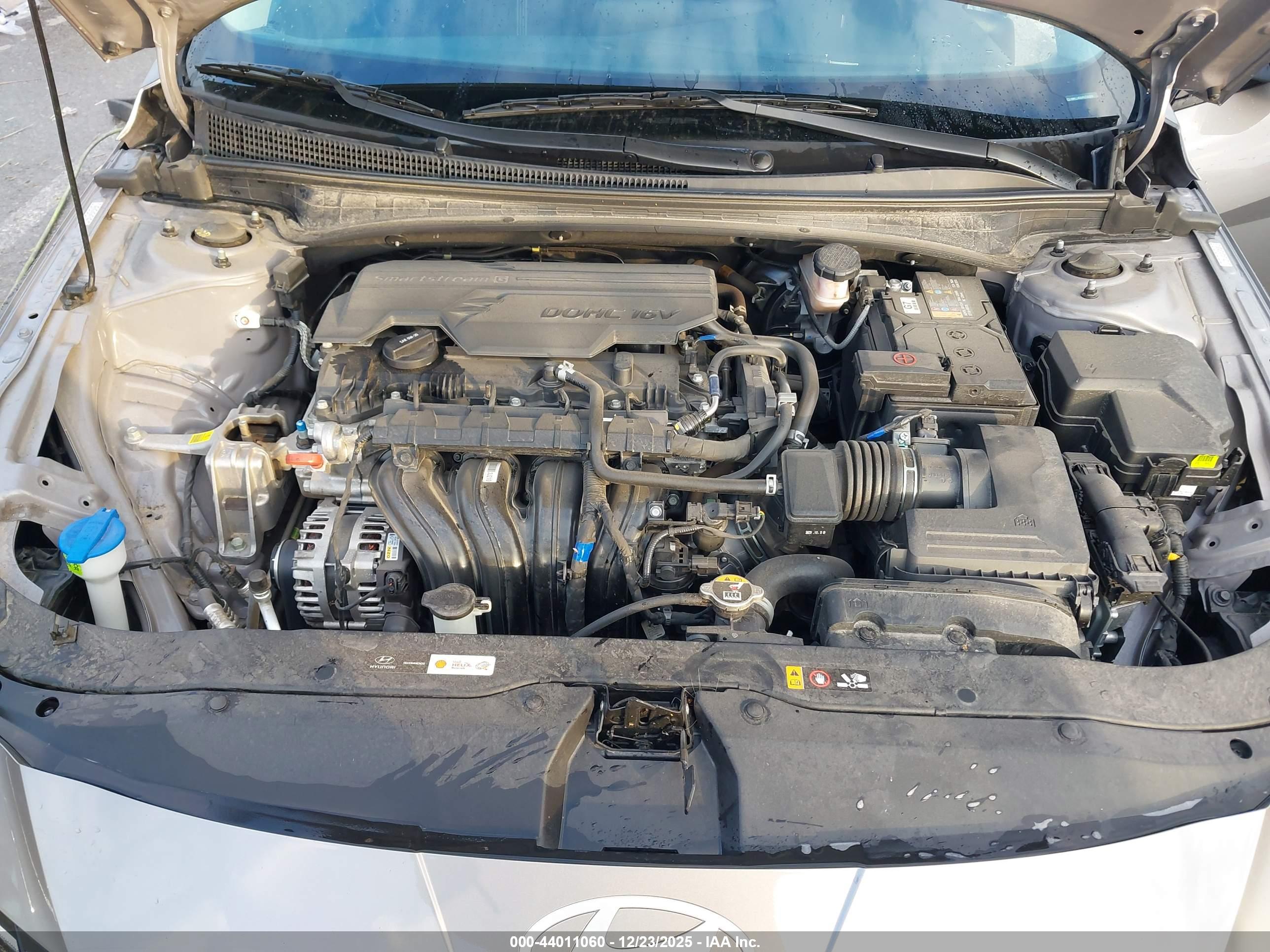 HYUNDAI ELANTRA image 10