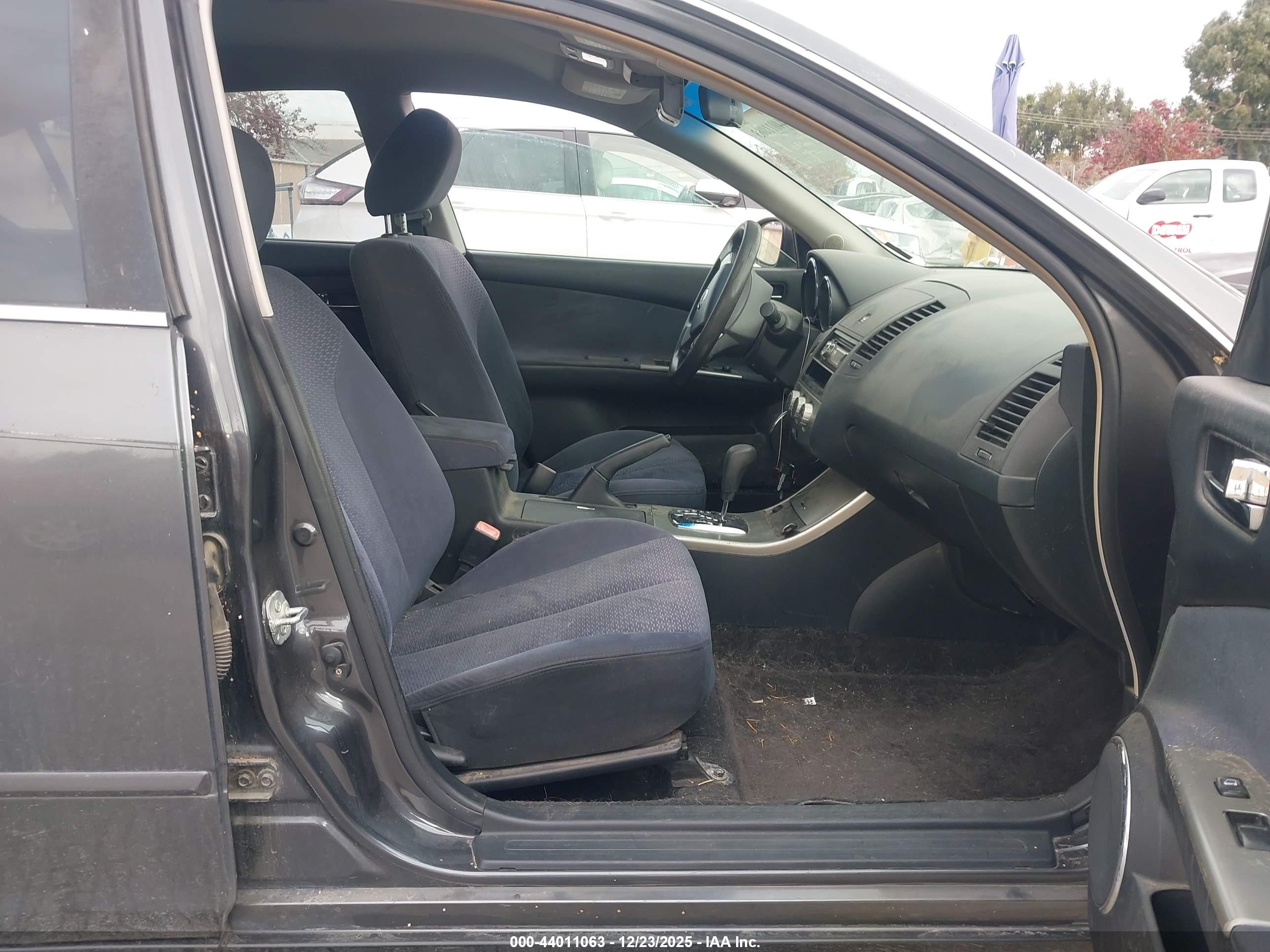 NISSAN ALTIMA image 5