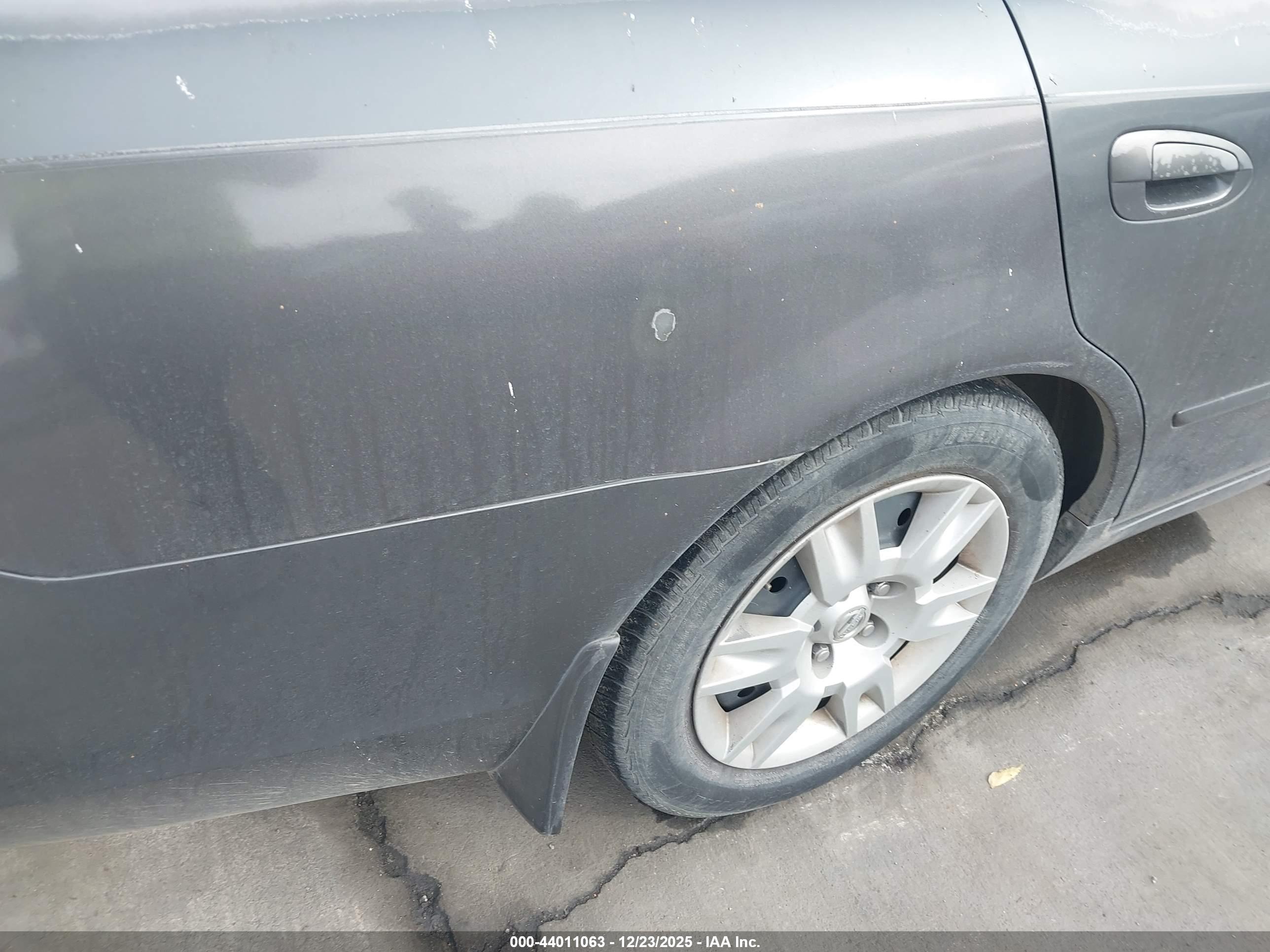 NISSAN ALTIMA image 6