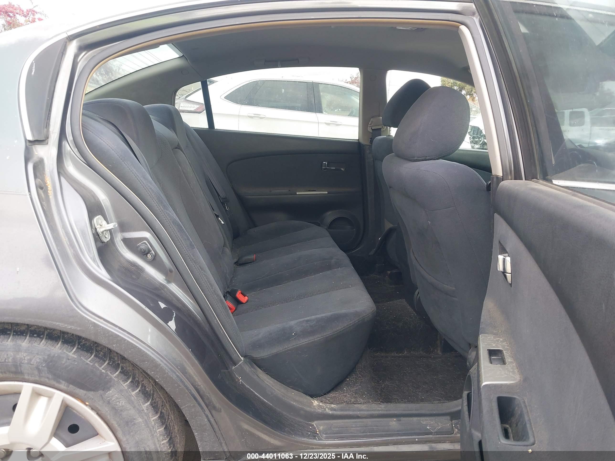 NISSAN ALTIMA image 8
