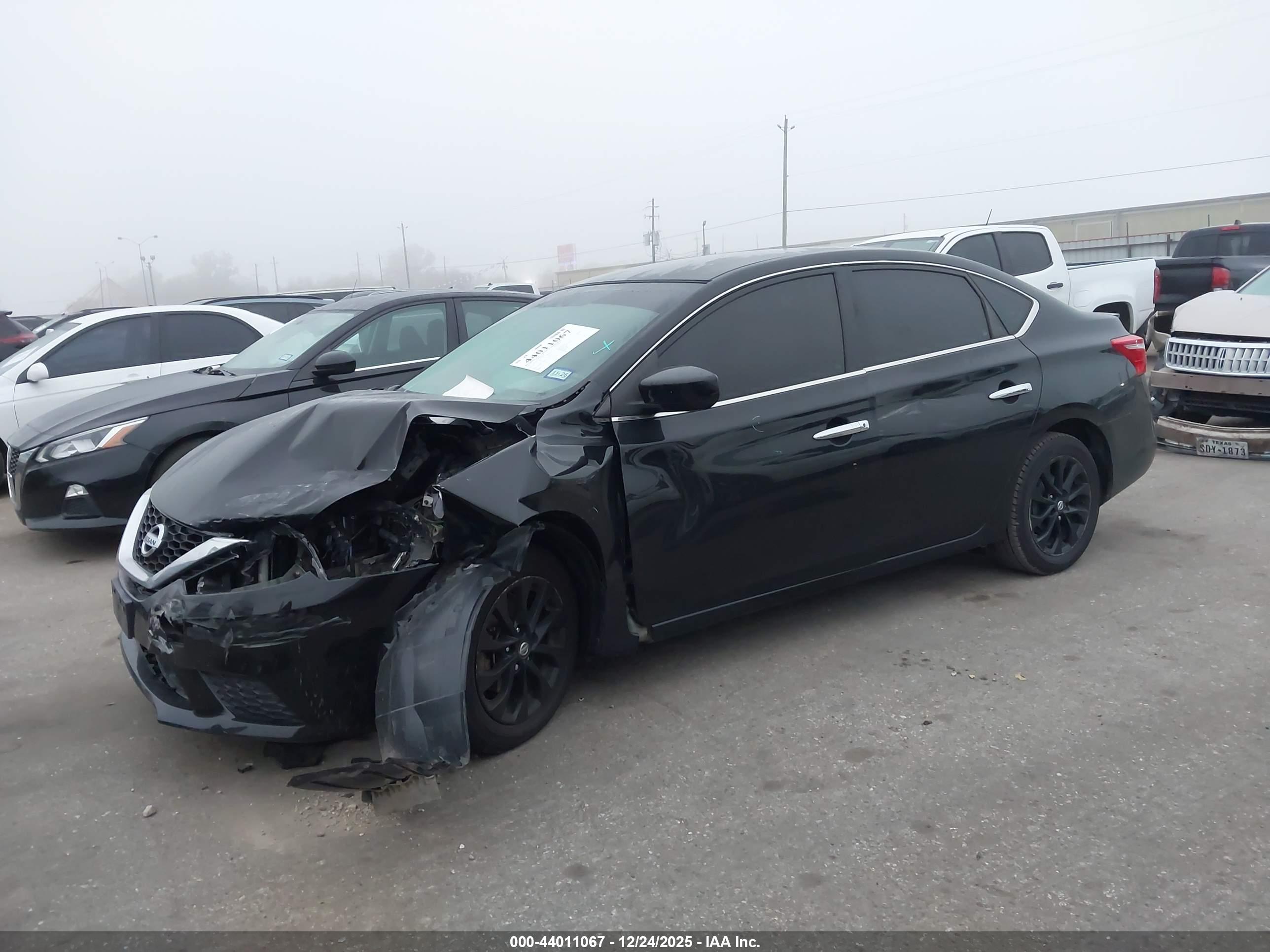 NISSAN SENTRA image 2