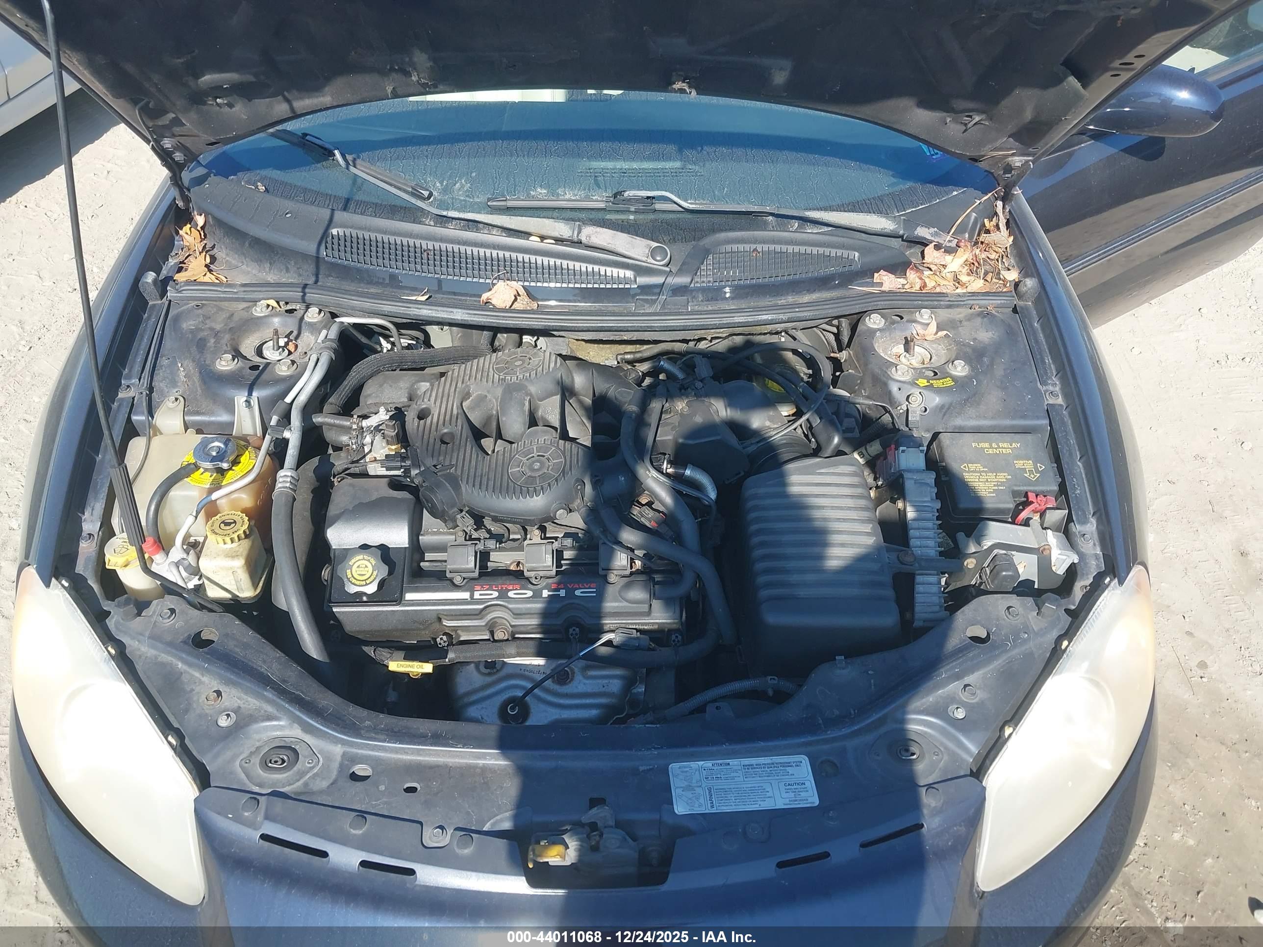 CHRYSLER SEBRING image 10
