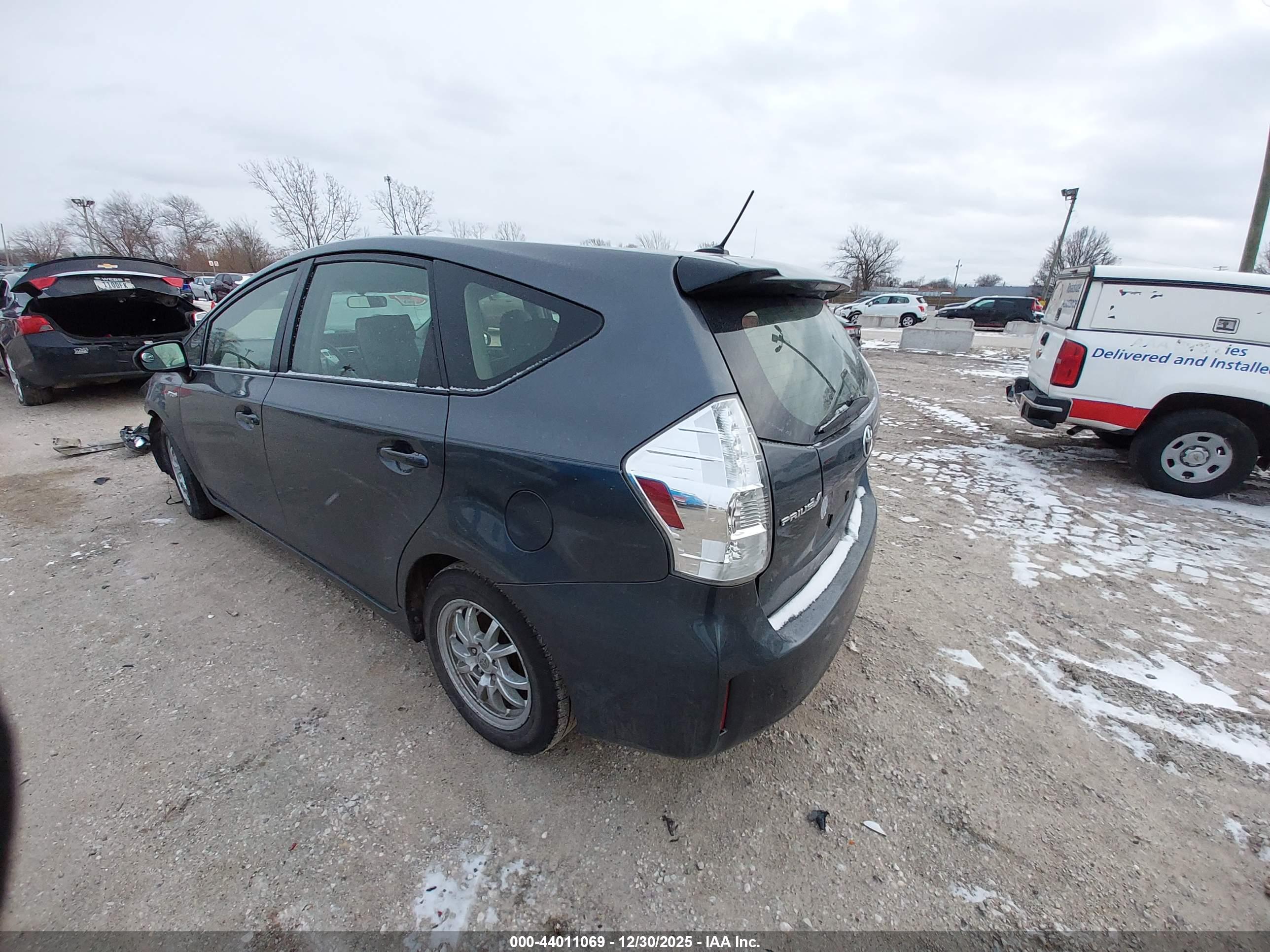 TOYOTA PRIUS image 3