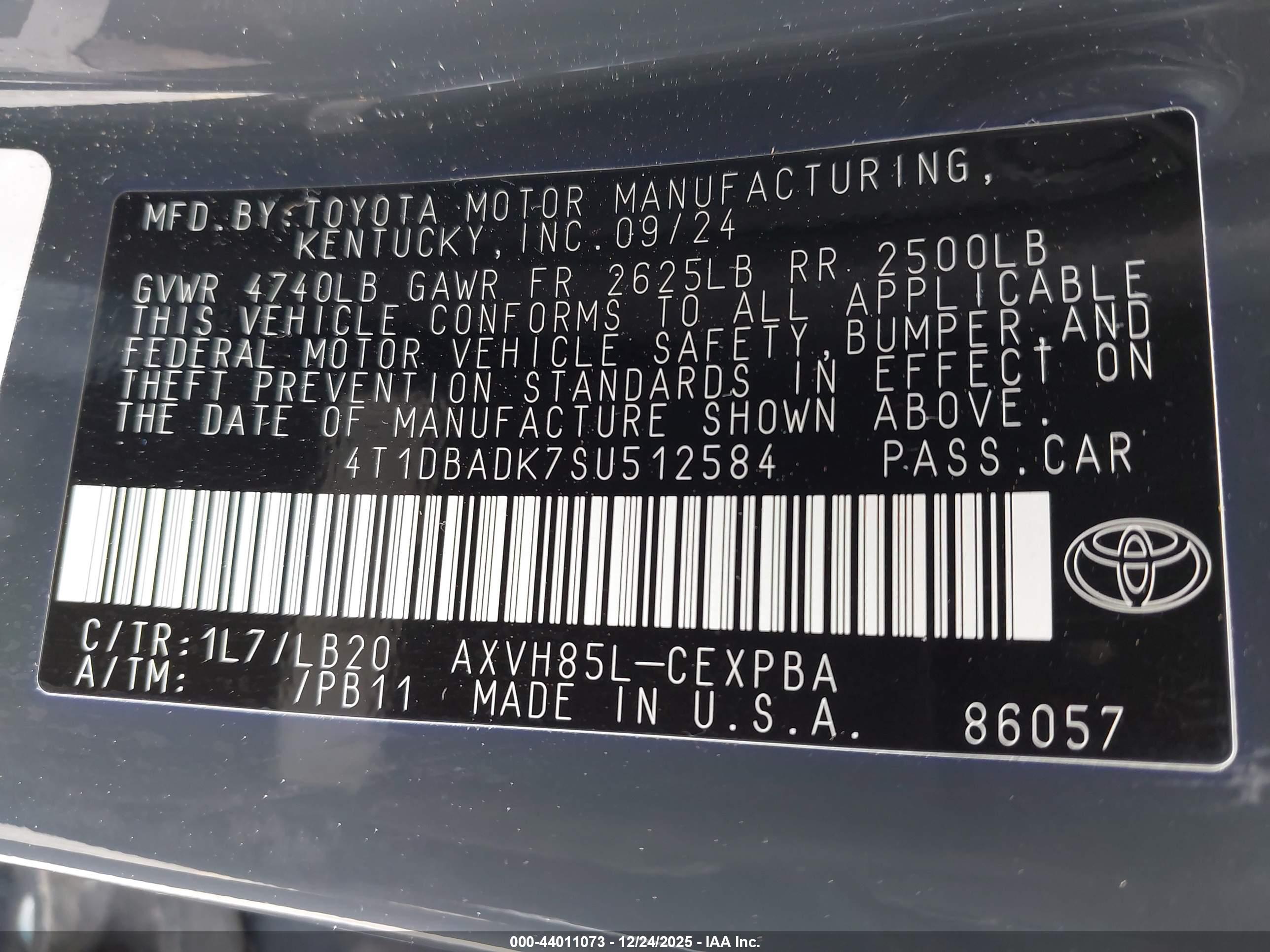 TOYOTA CAMRY image 9