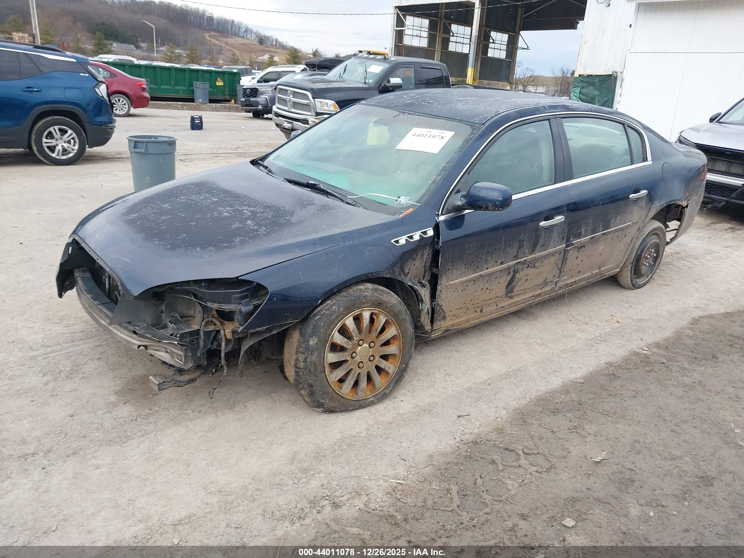 BUICK LUCERNE image 2