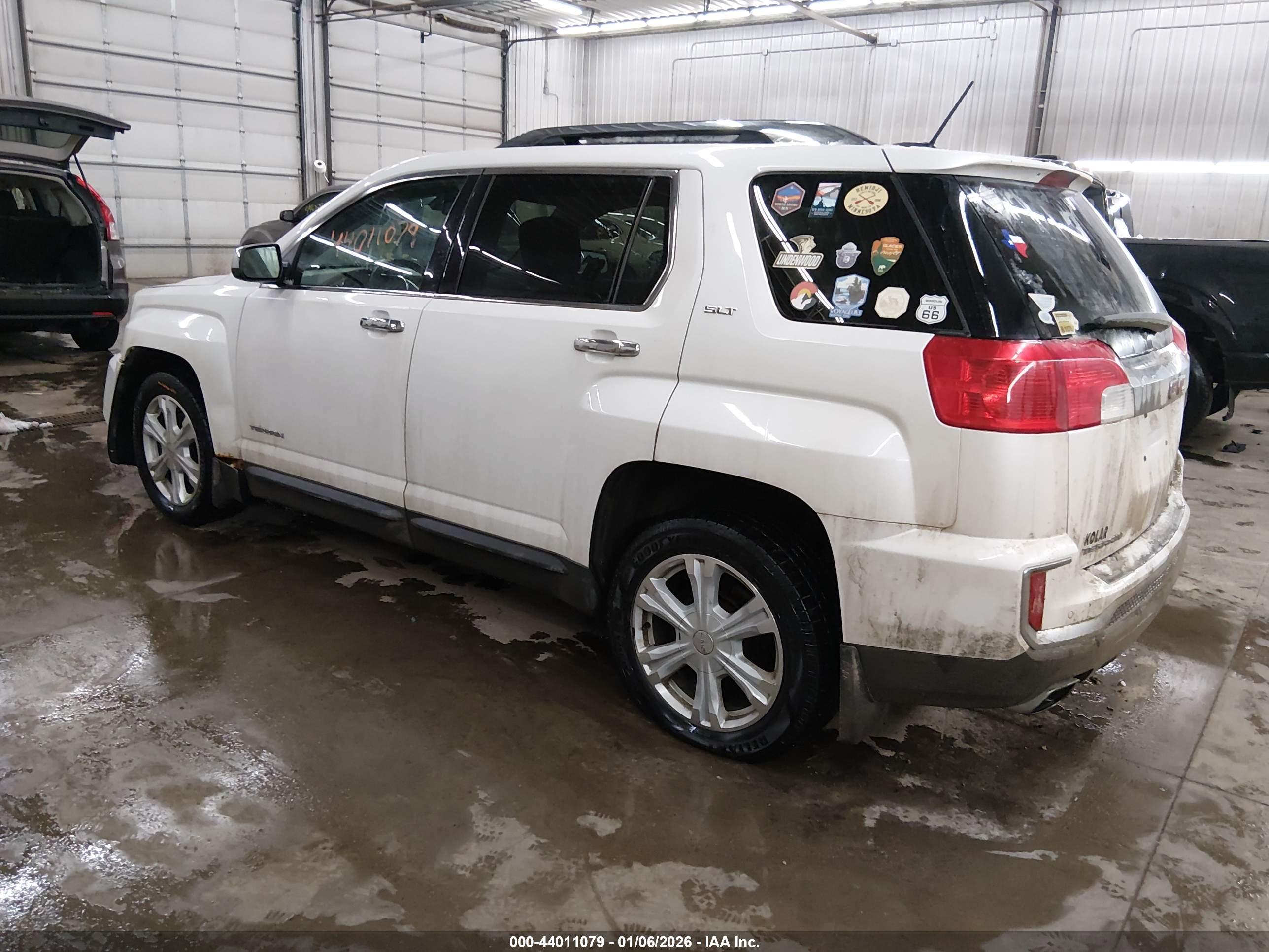 GMC TERRAIN image 3